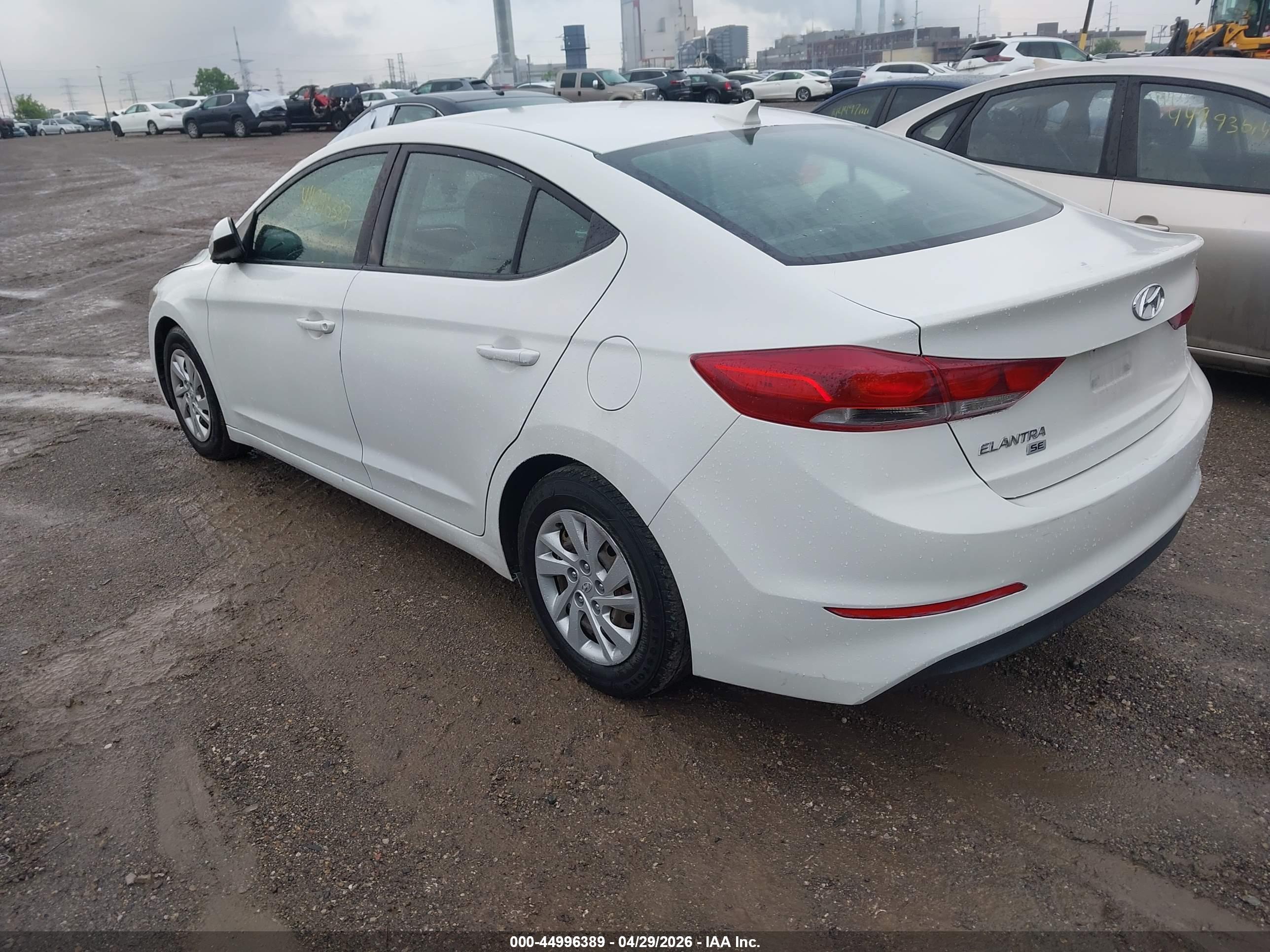 HYUNDAI ELANTRA image 3