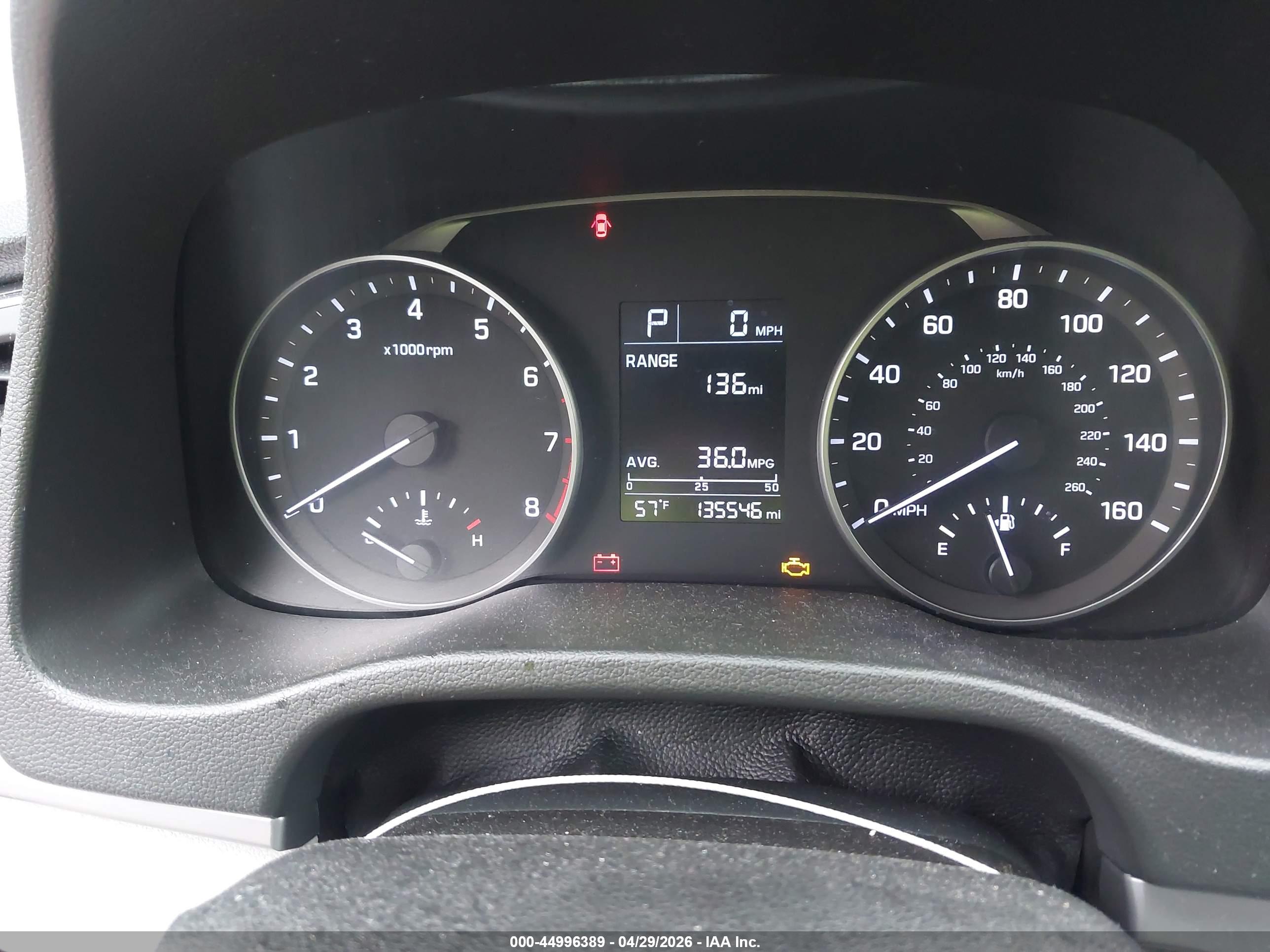 HYUNDAI ELANTRA image 7
