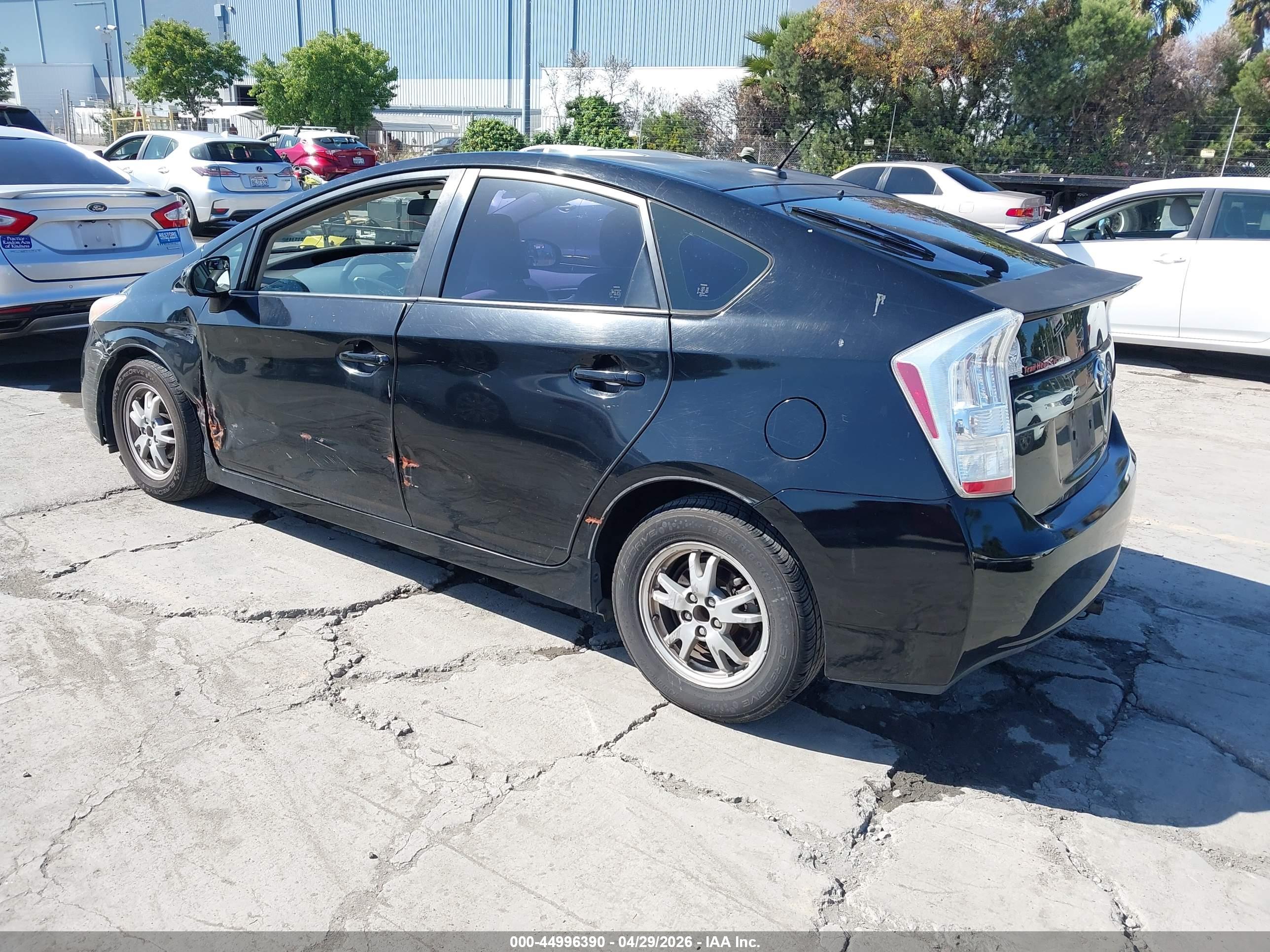 TOYOTA PRIUS image 3
