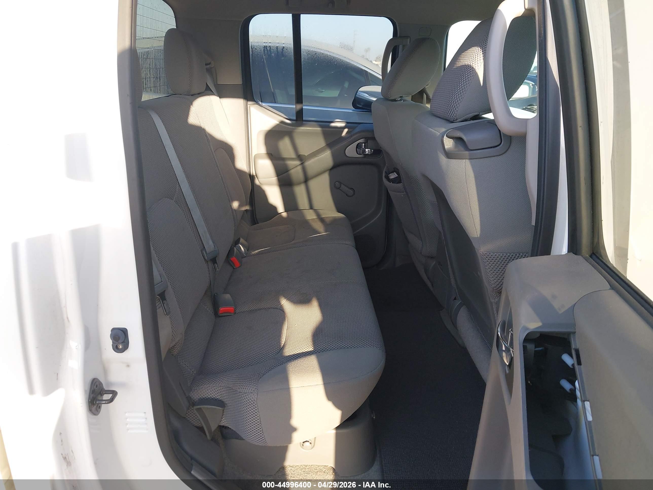 NISSAN FRONTIER image 8