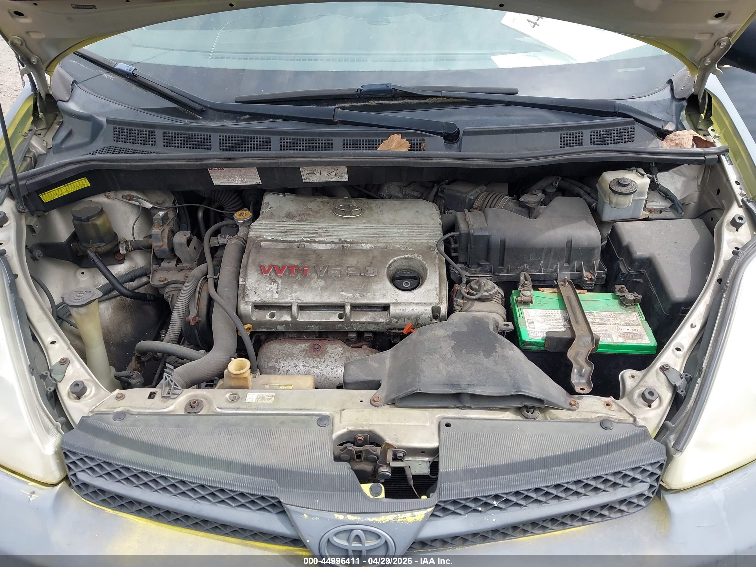 TOYOTA SIENNA image 10