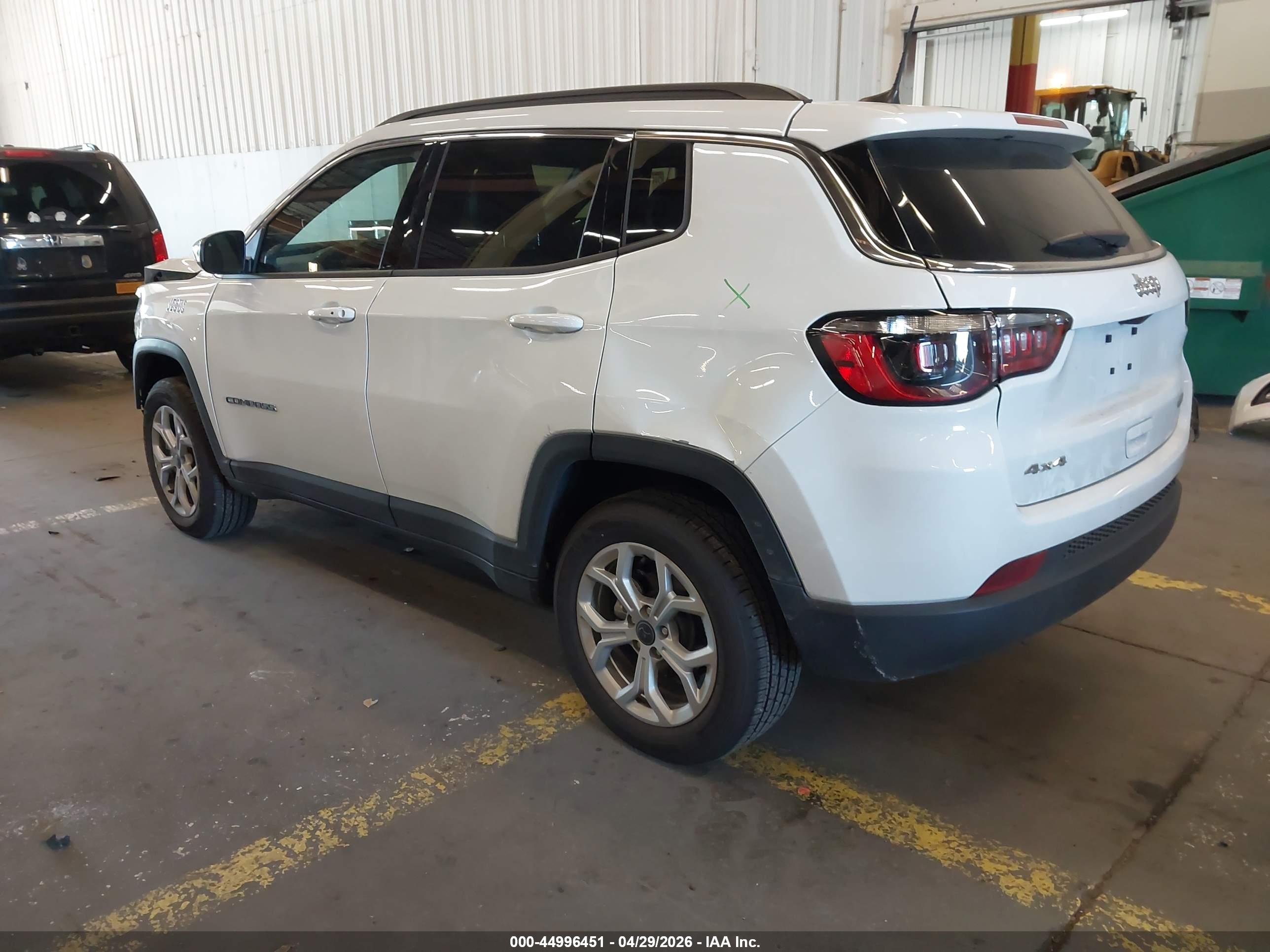 JEEP COMPASS image 3