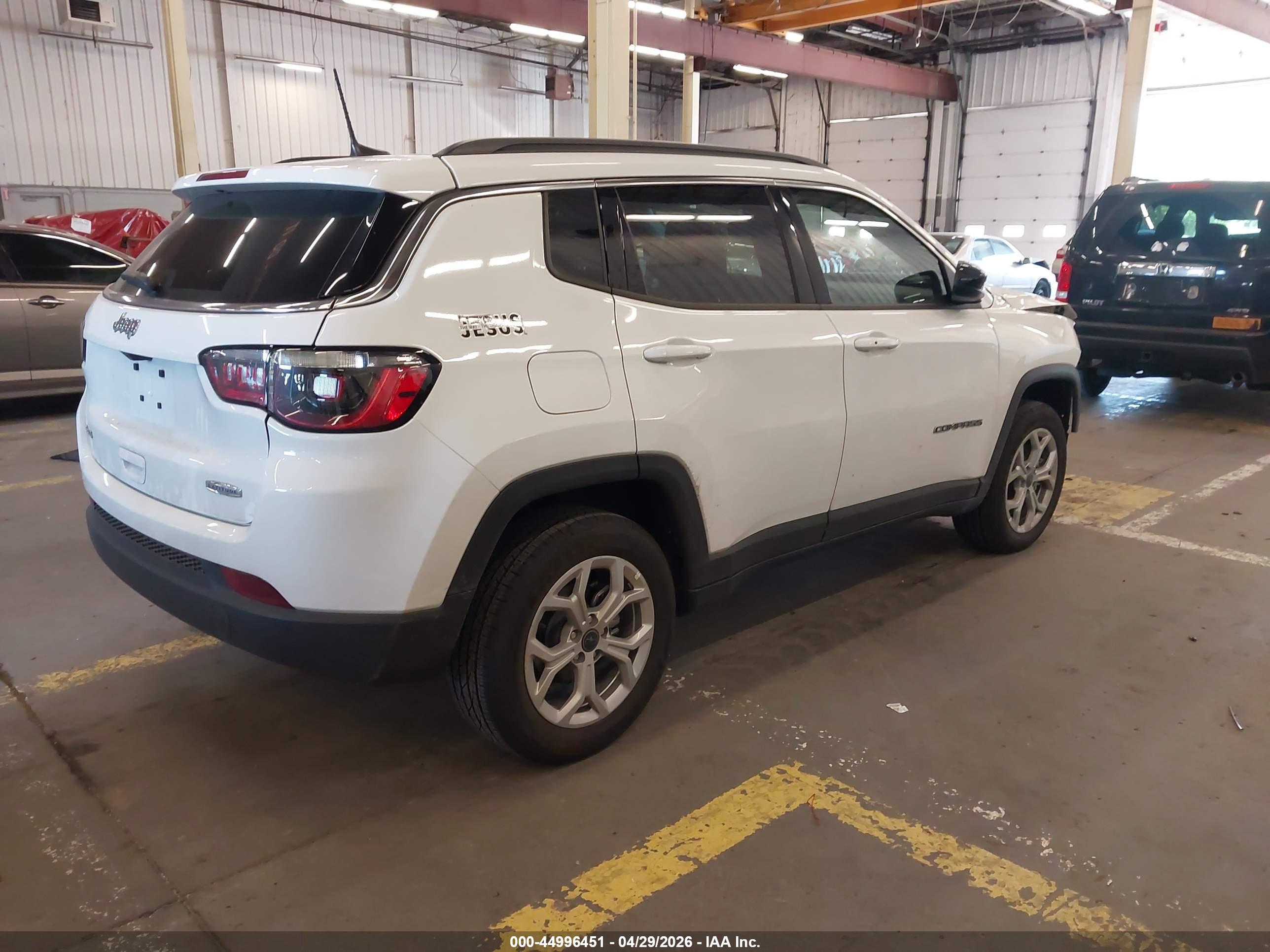 JEEP COMPASS image 4