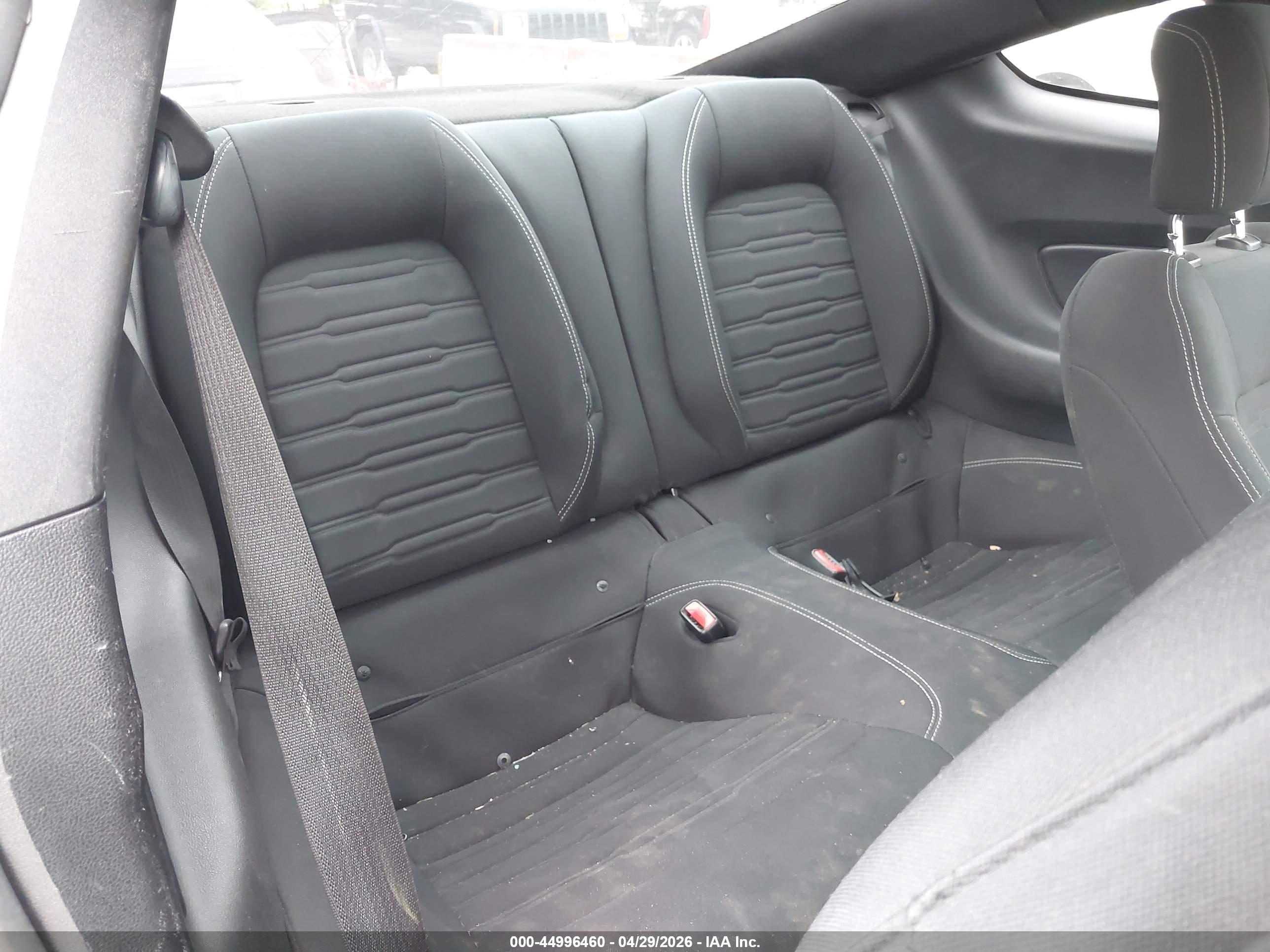 FORD MUSTANG image 8