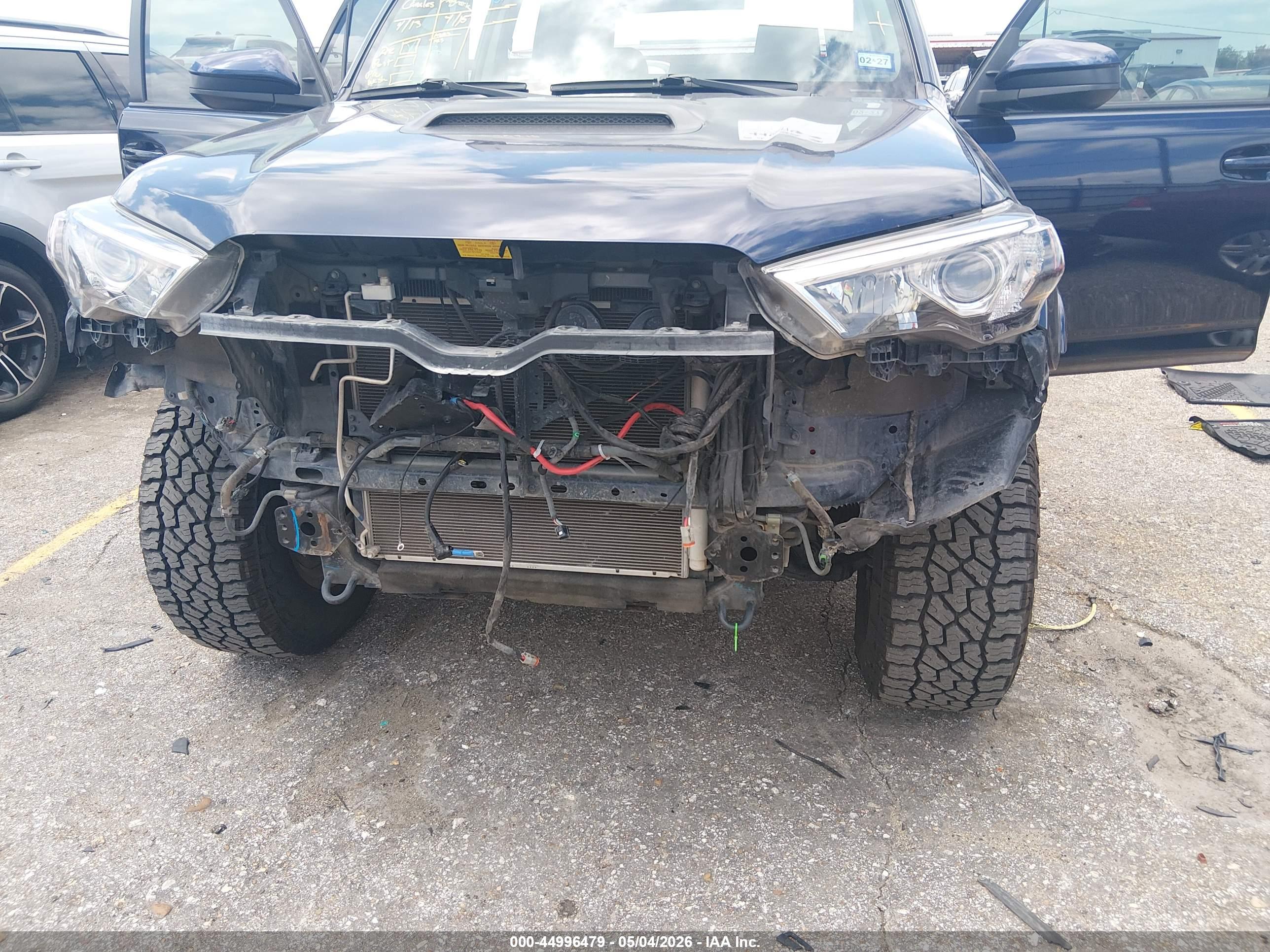 TOYOTA 4RUNNER image 6
