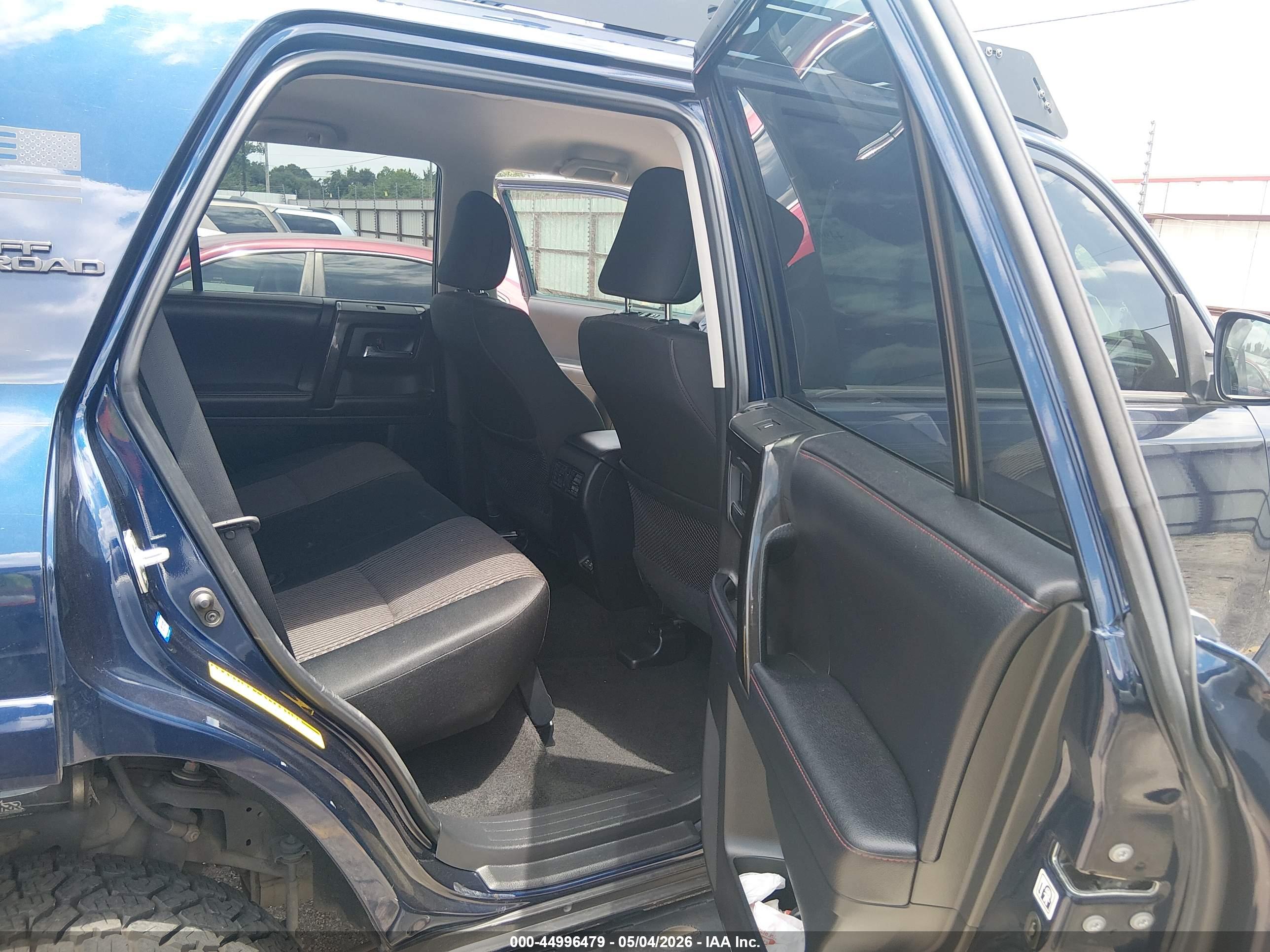 TOYOTA 4RUNNER image 8