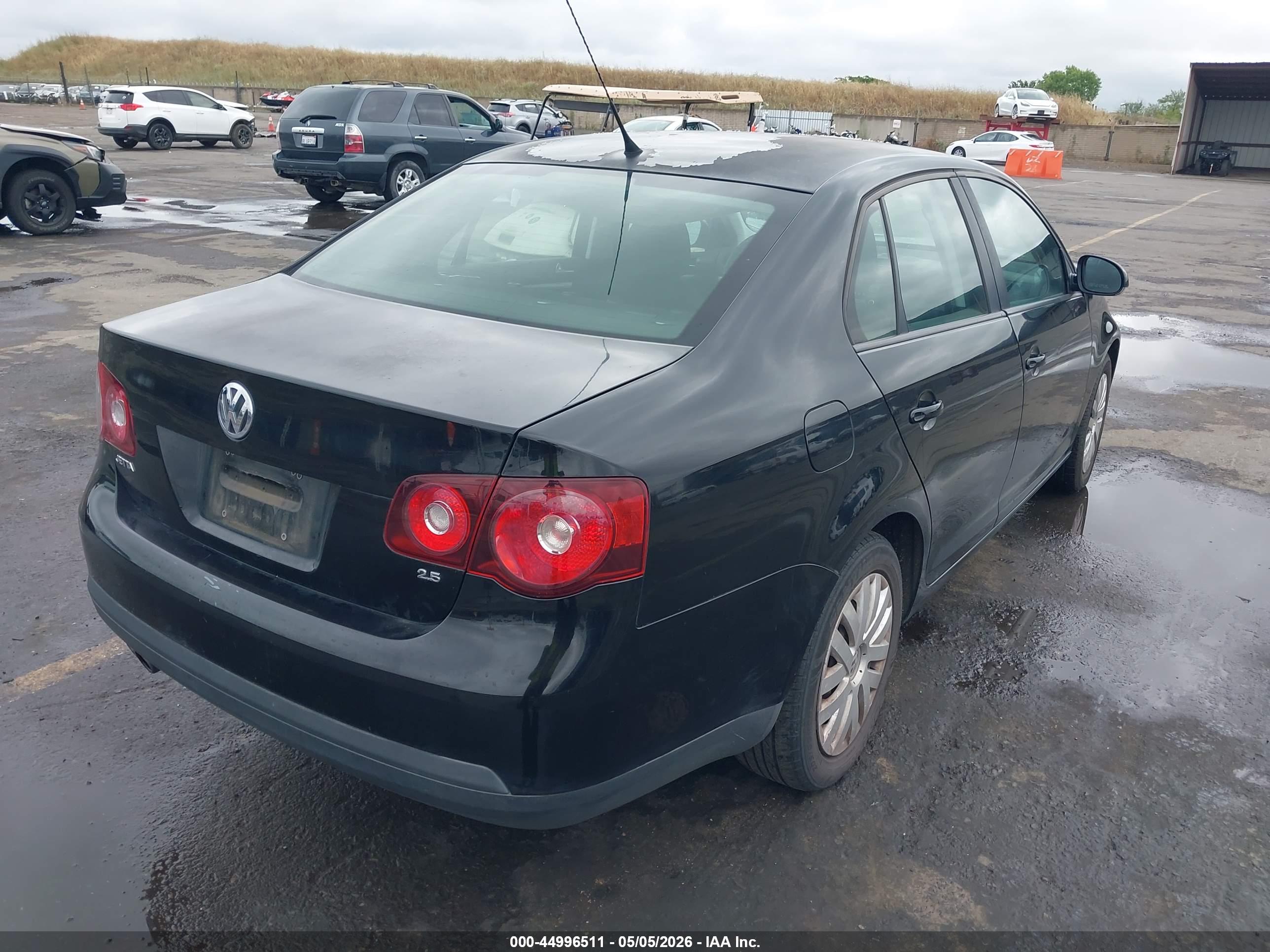 VOLKSWAGEN JETTA image 4