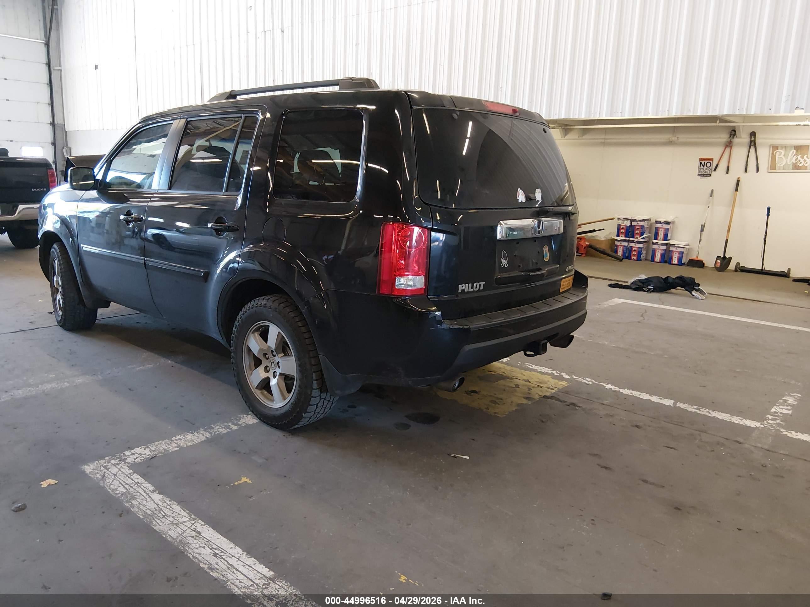 HONDA PILOT image 3