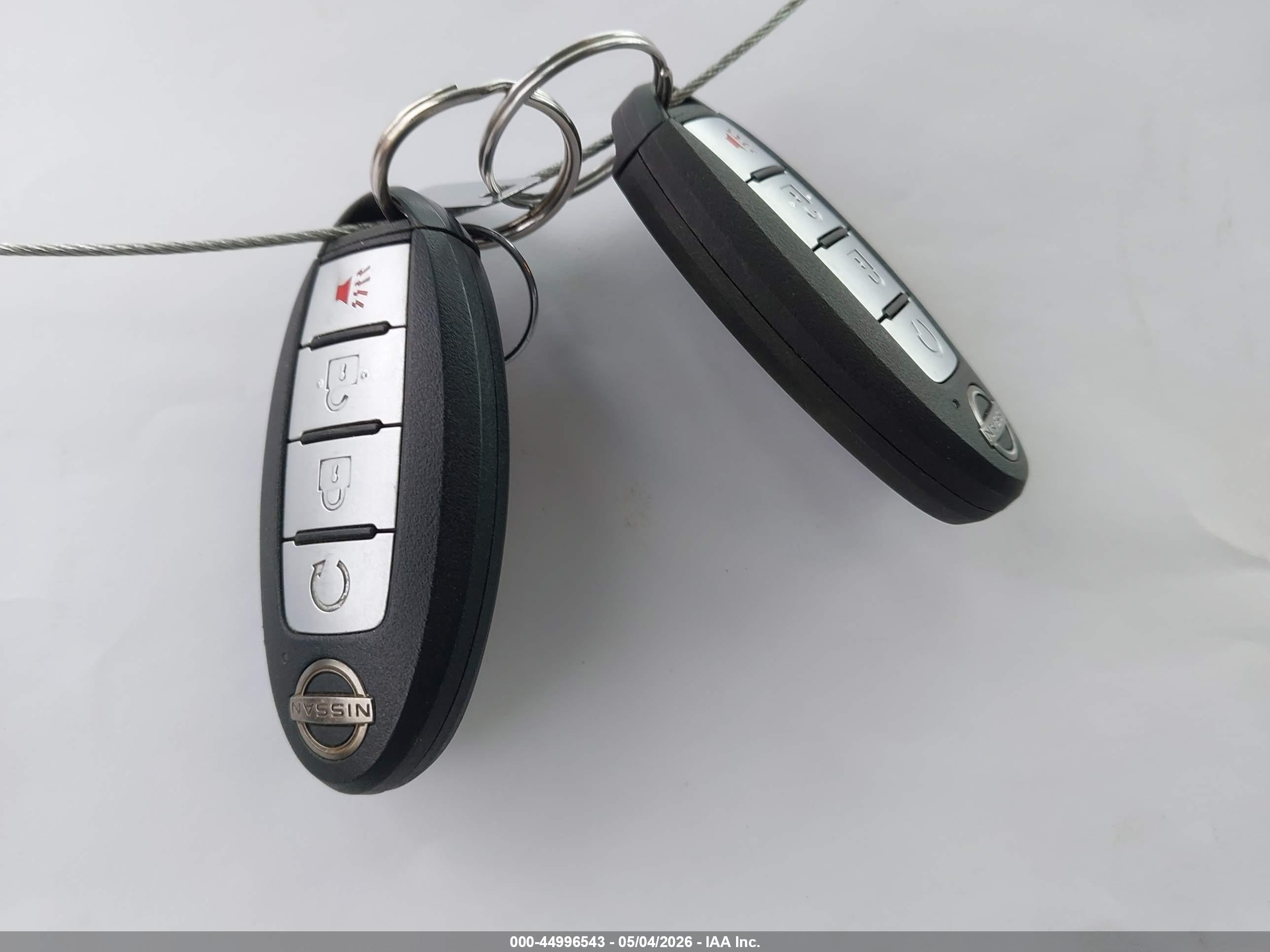 NISSAN ROGUE image 11