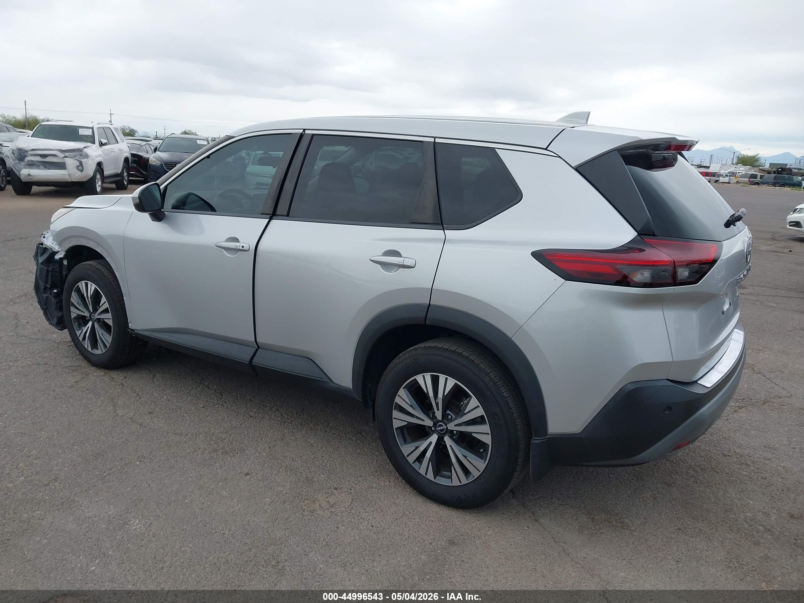 NISSAN ROGUE image 3