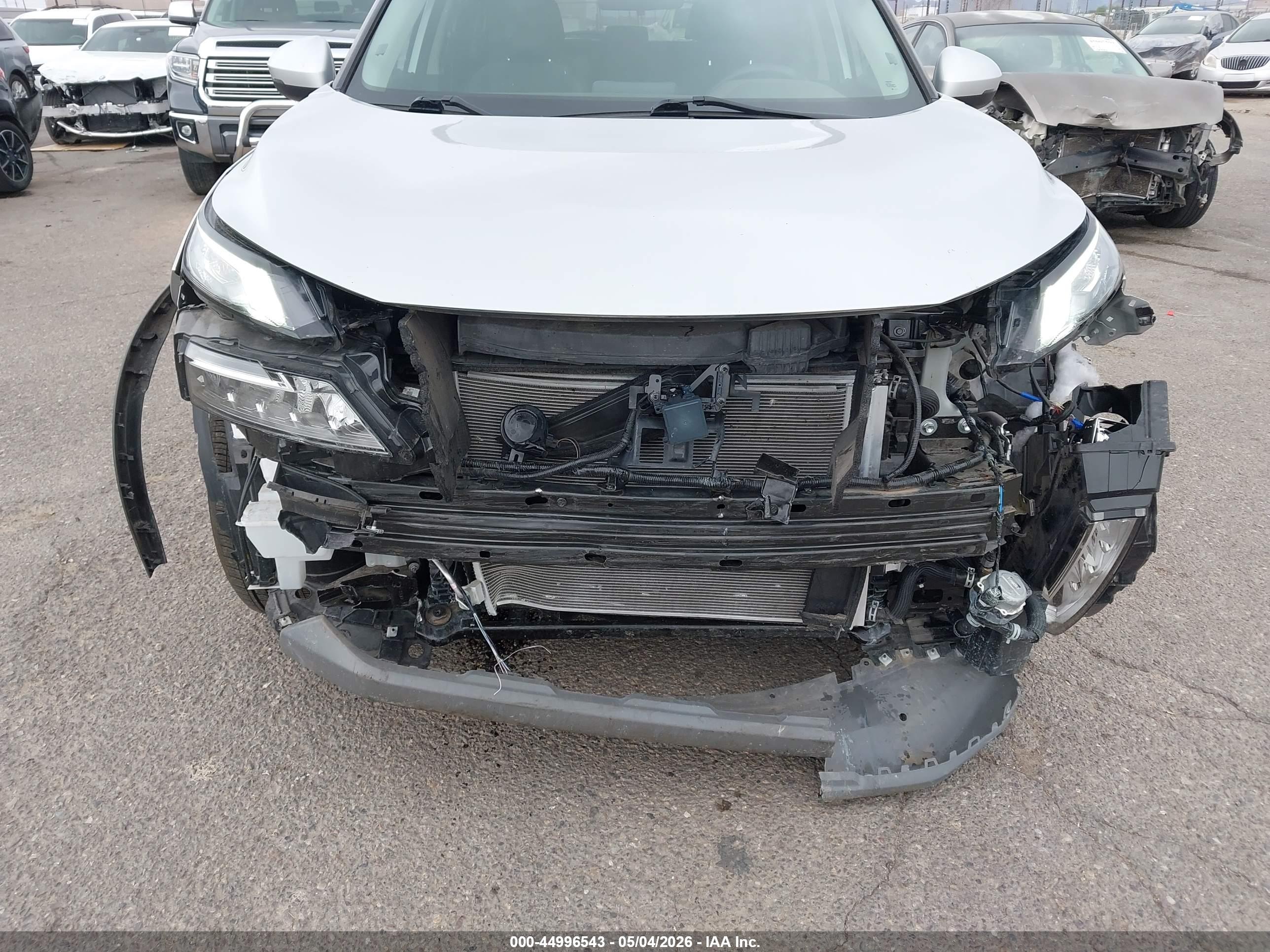 NISSAN ROGUE image 6