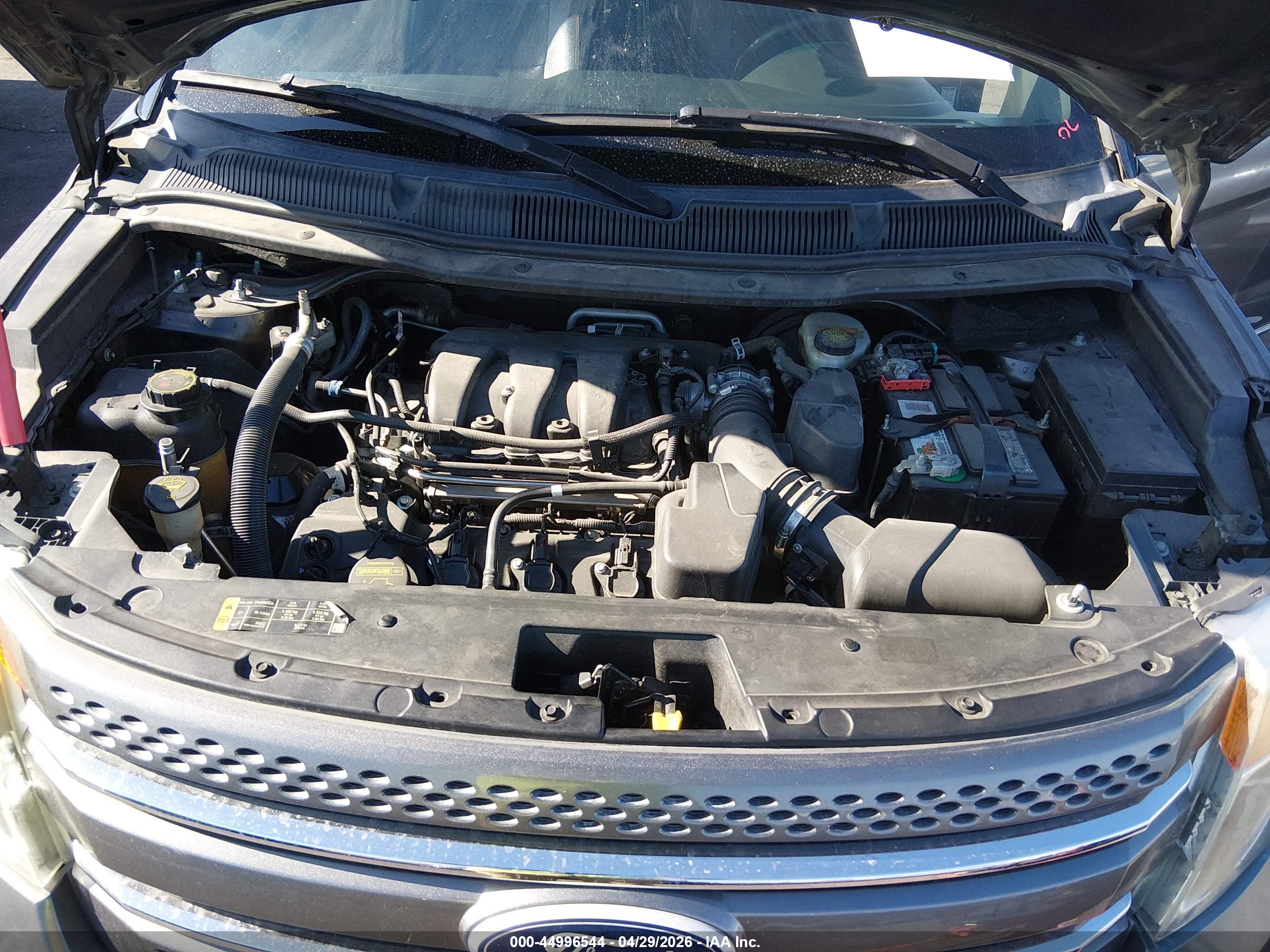 FORD EXPLORER image 10