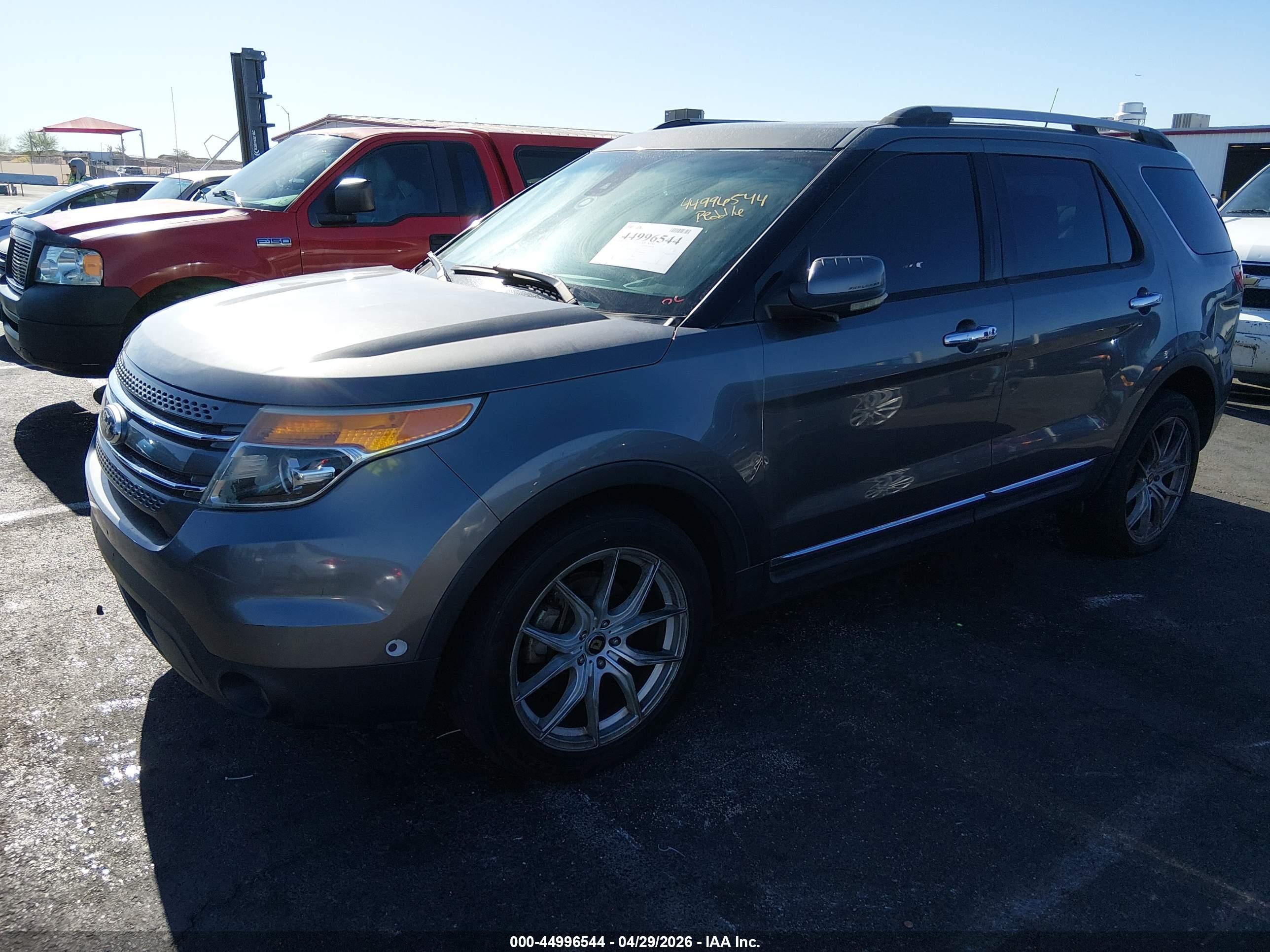 FORD EXPLORER image 2