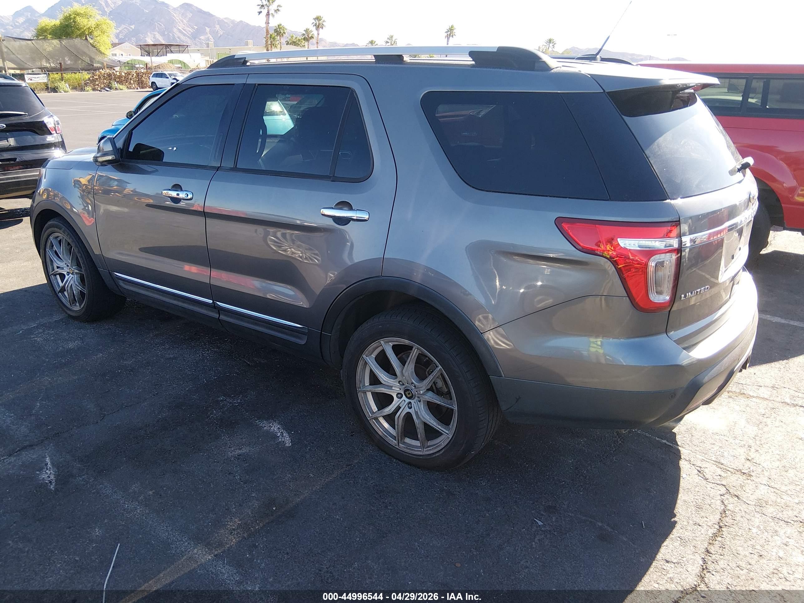 FORD EXPLORER image 3