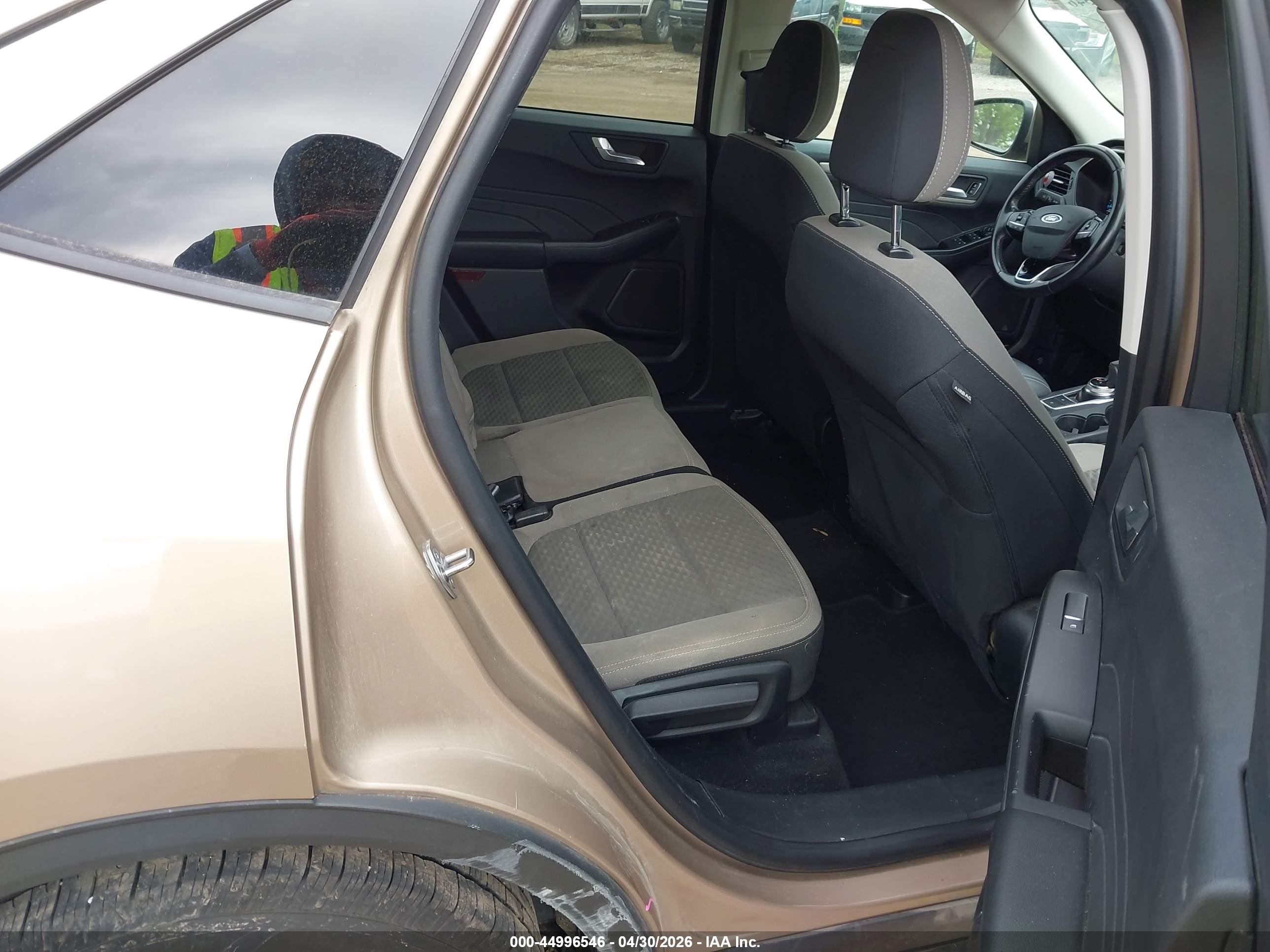 FORD ESCAPE image 8