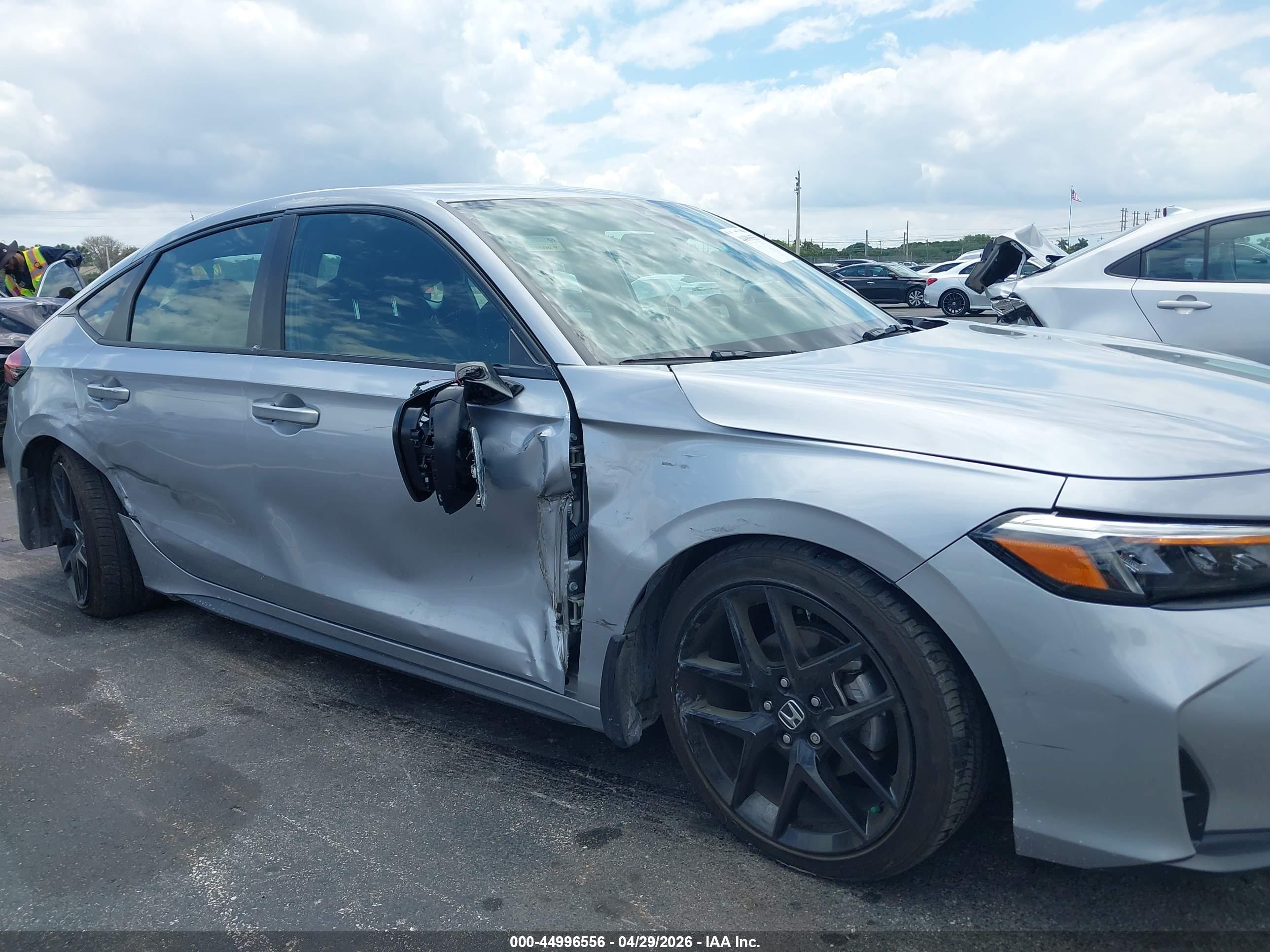 HONDA CIVIC image 6