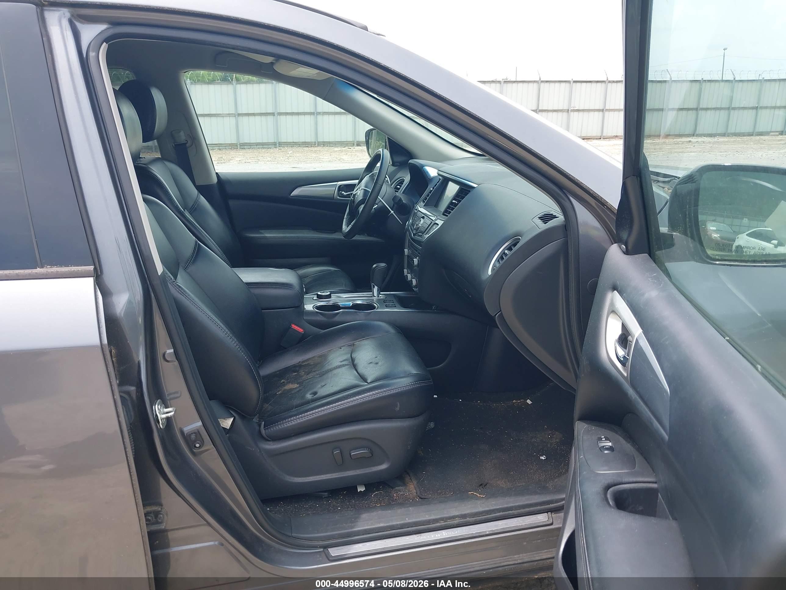 NISSAN PATHFINDER image 5