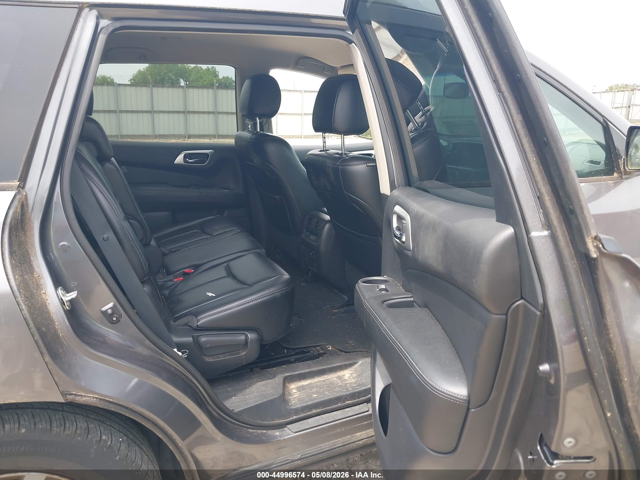 NISSAN PATHFINDER image 8