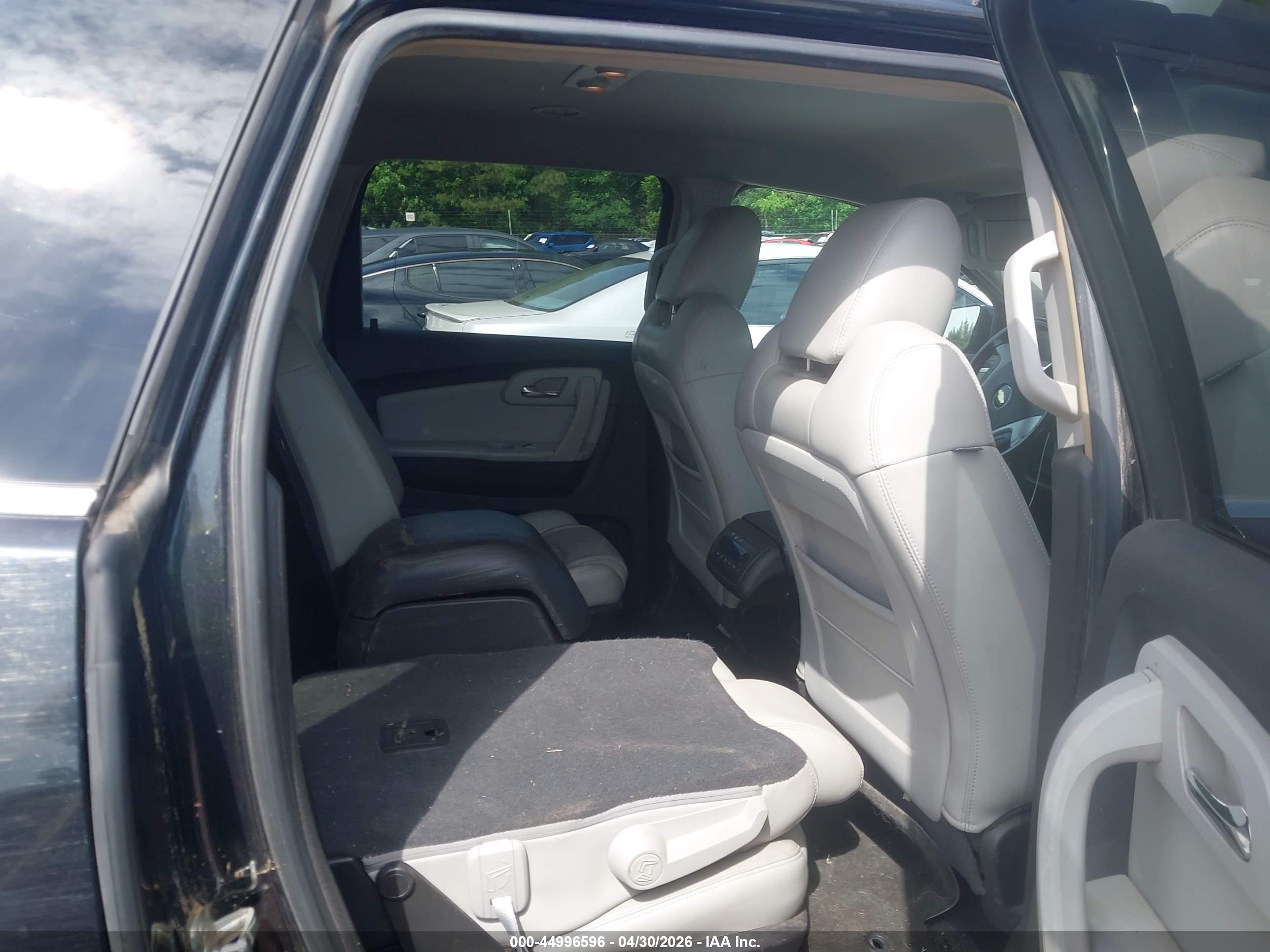 CHEVROLET TRAVERSE image 8