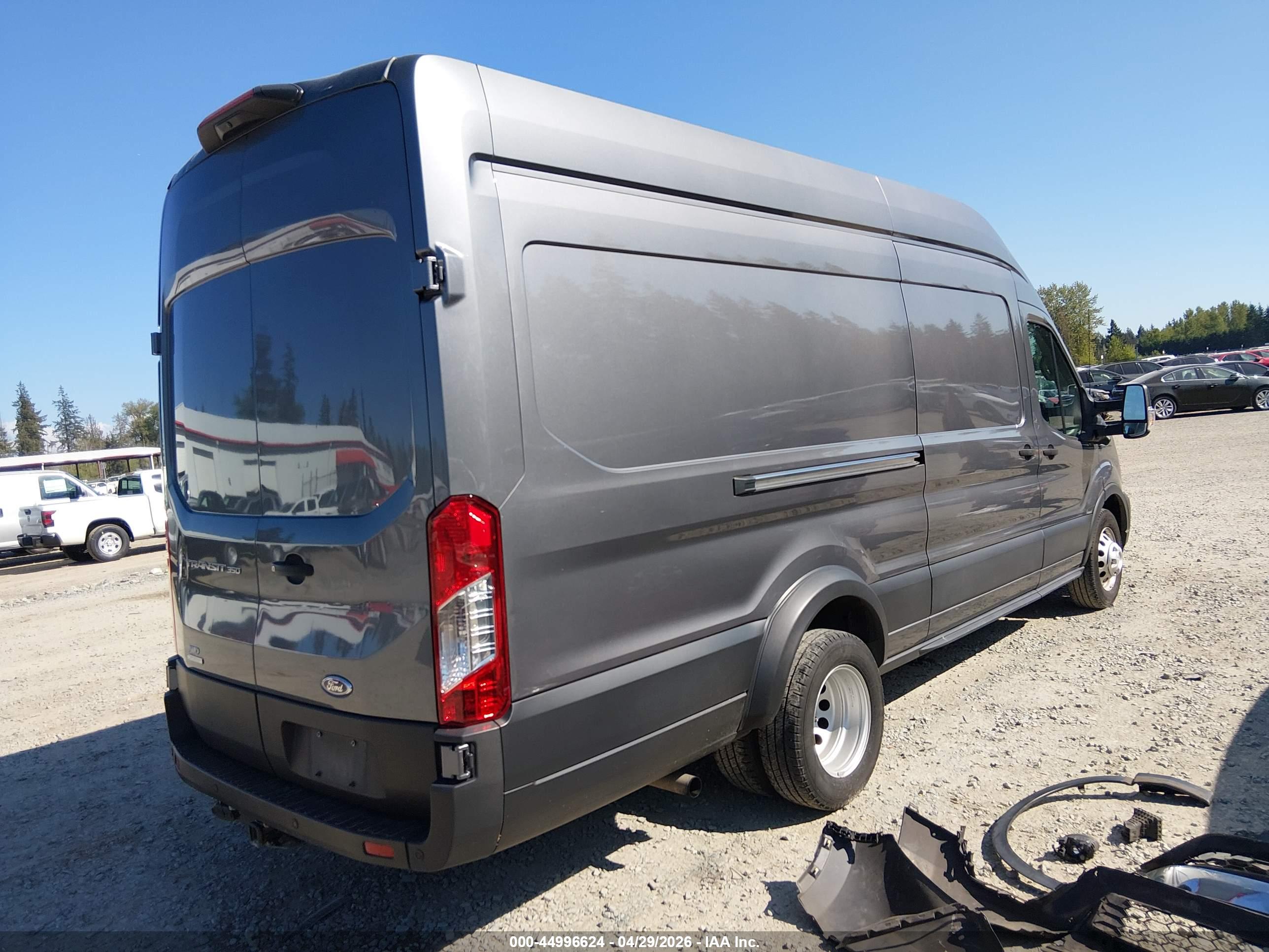 FORD TRANSIT-350 image 4