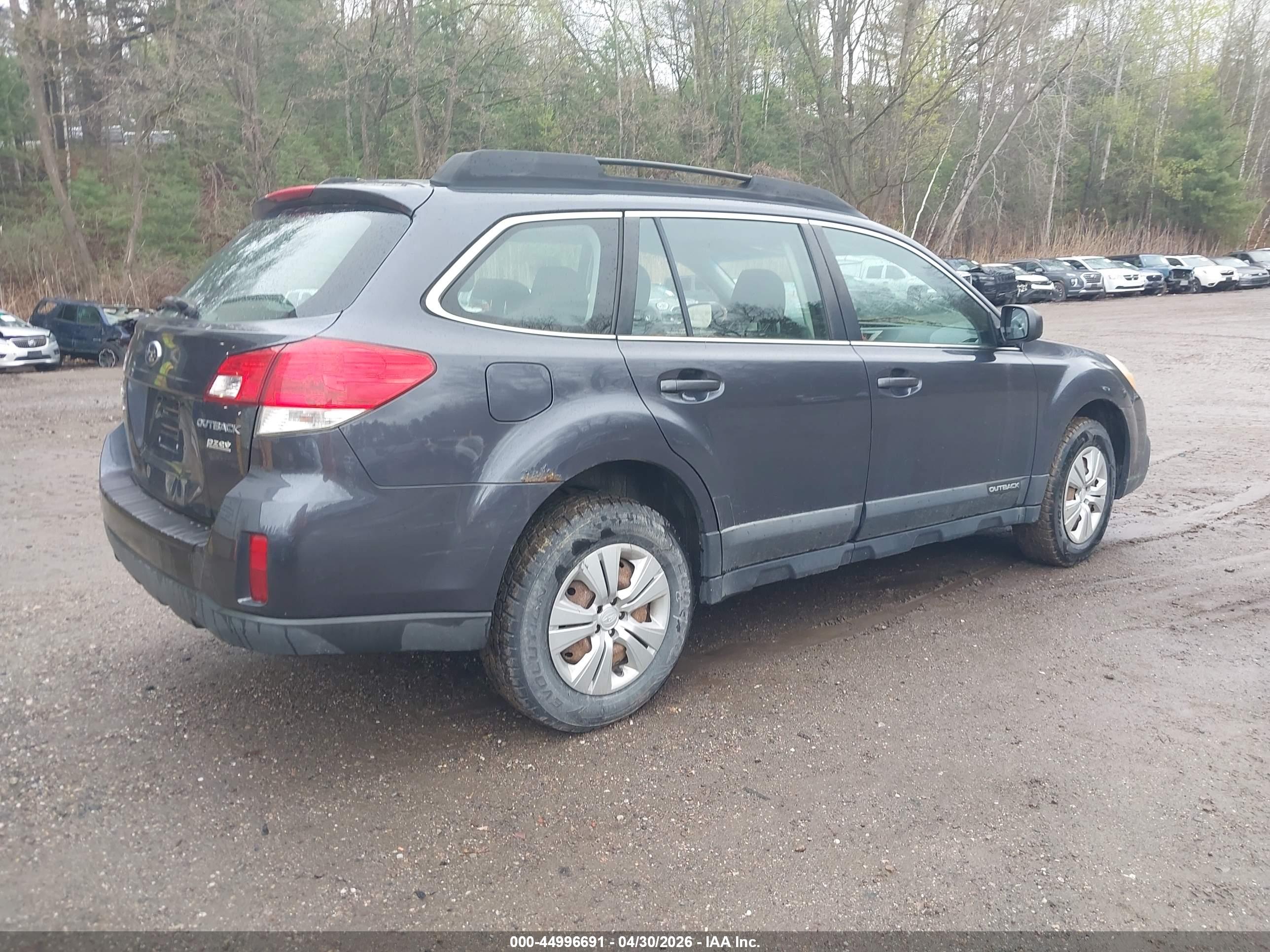 SUBARU OUTBACK image 4