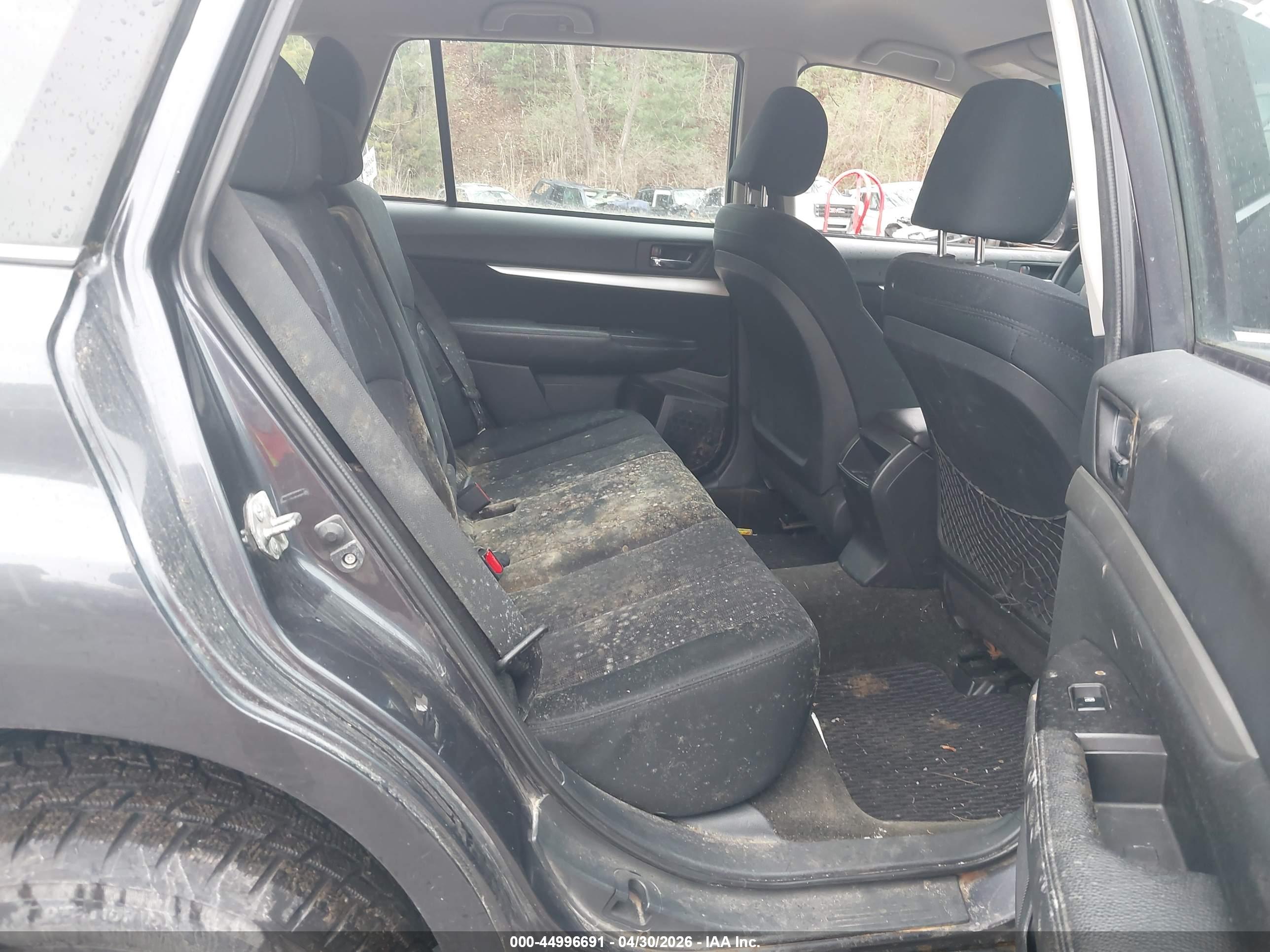 SUBARU OUTBACK image 8