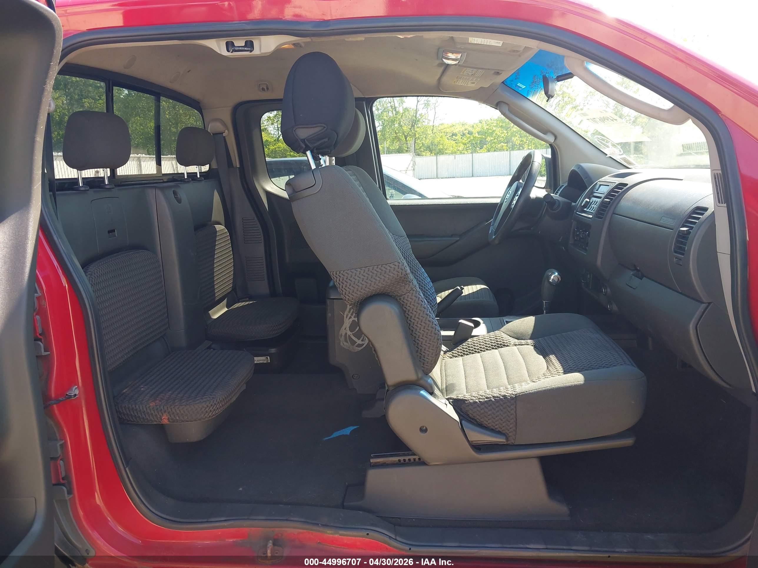 NISSAN FRONTIER image 8