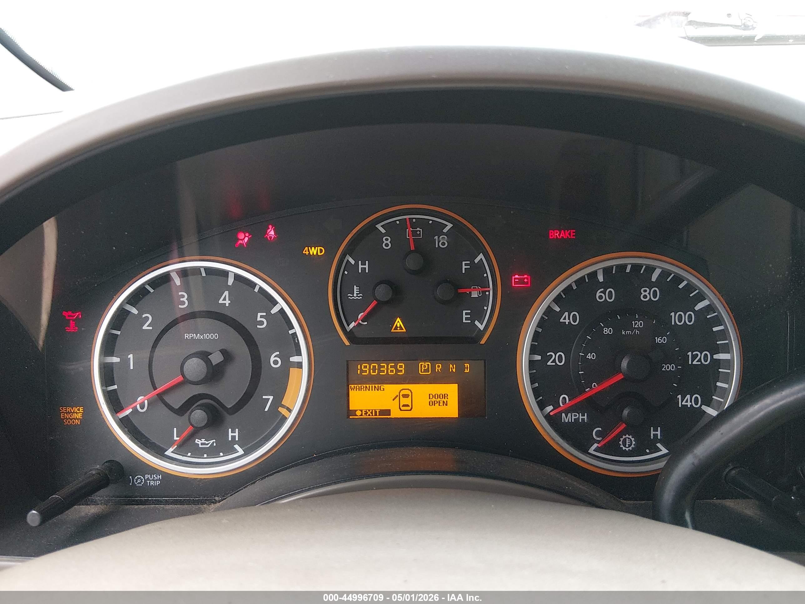 NISSAN TITAN image 7