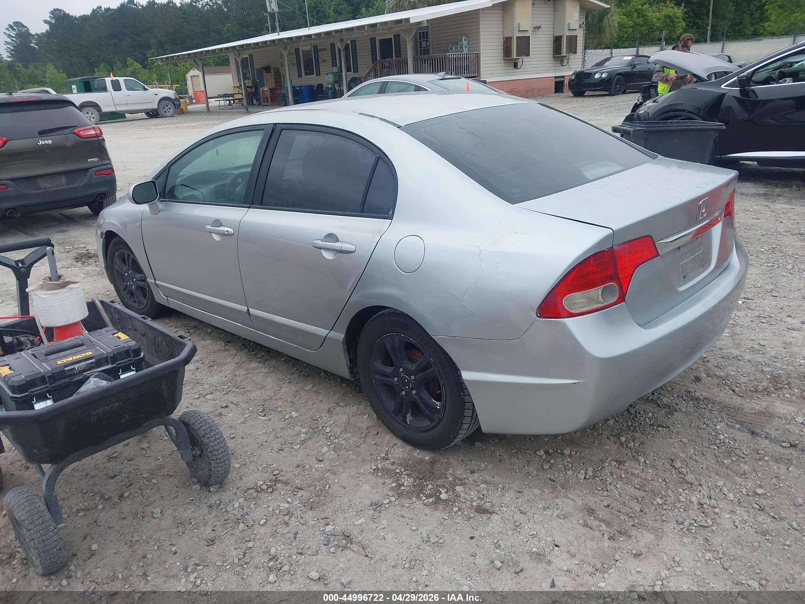 HONDA CIVIC image 3