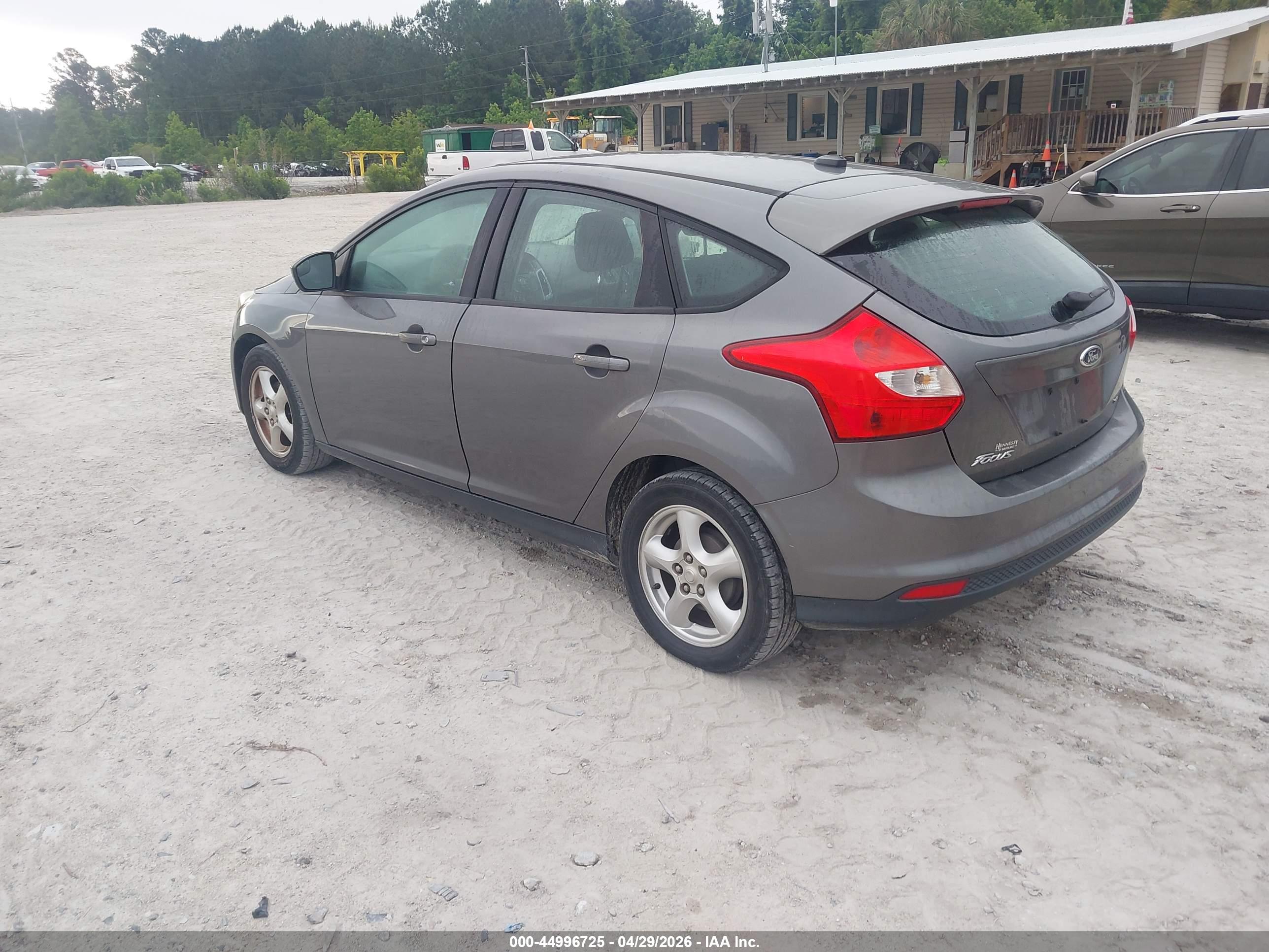 FORD FOCUS image 3