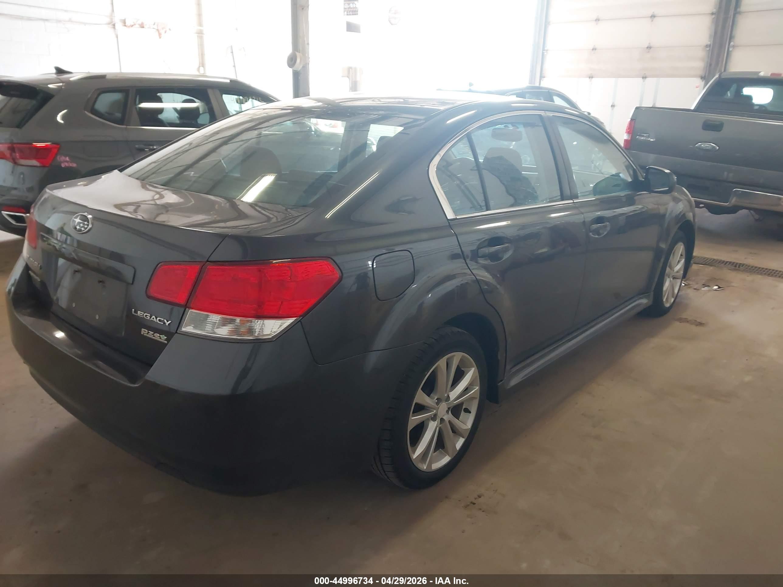 SUBARU LEGACY image 4