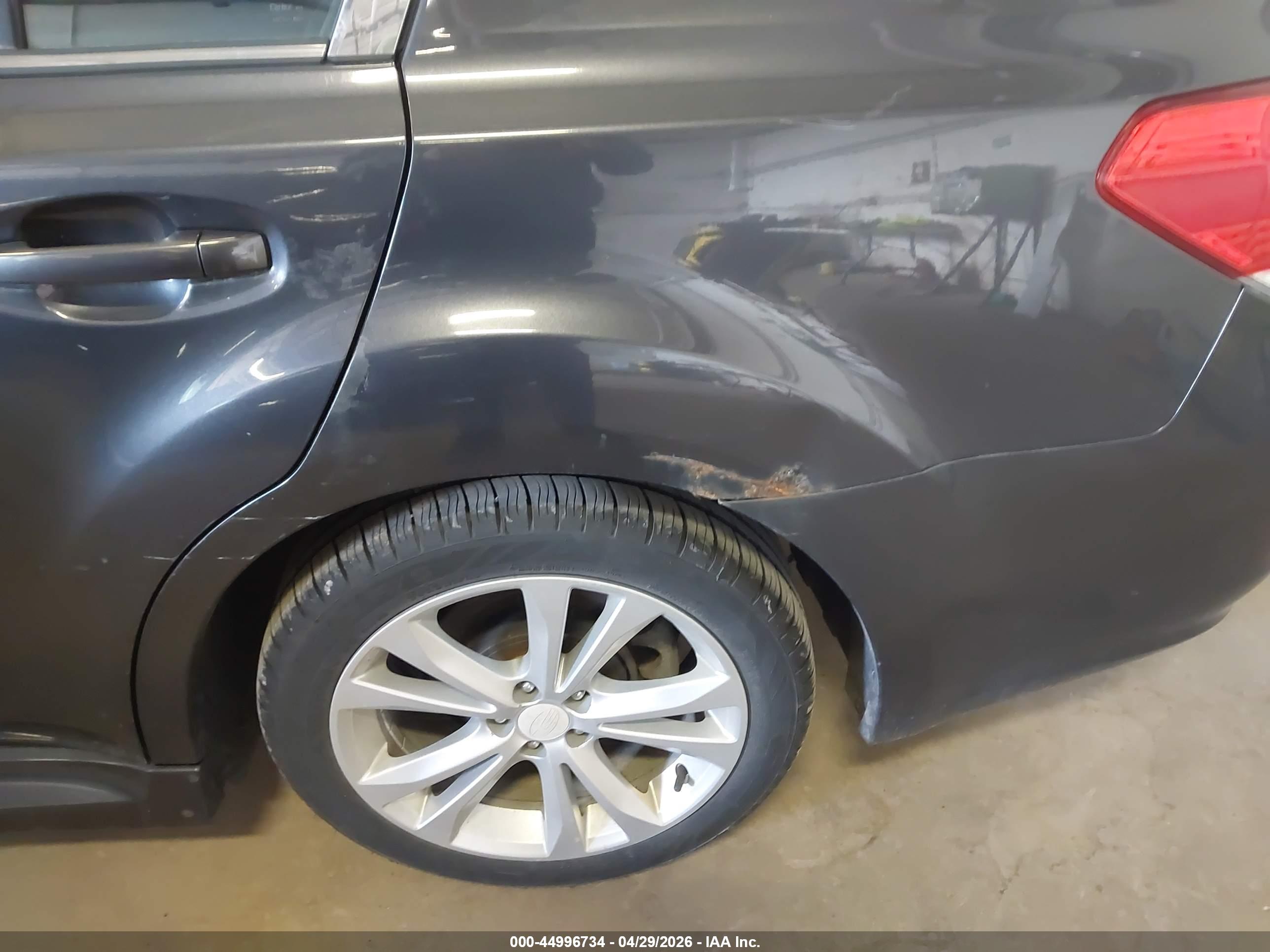 SUBARU LEGACY image 6