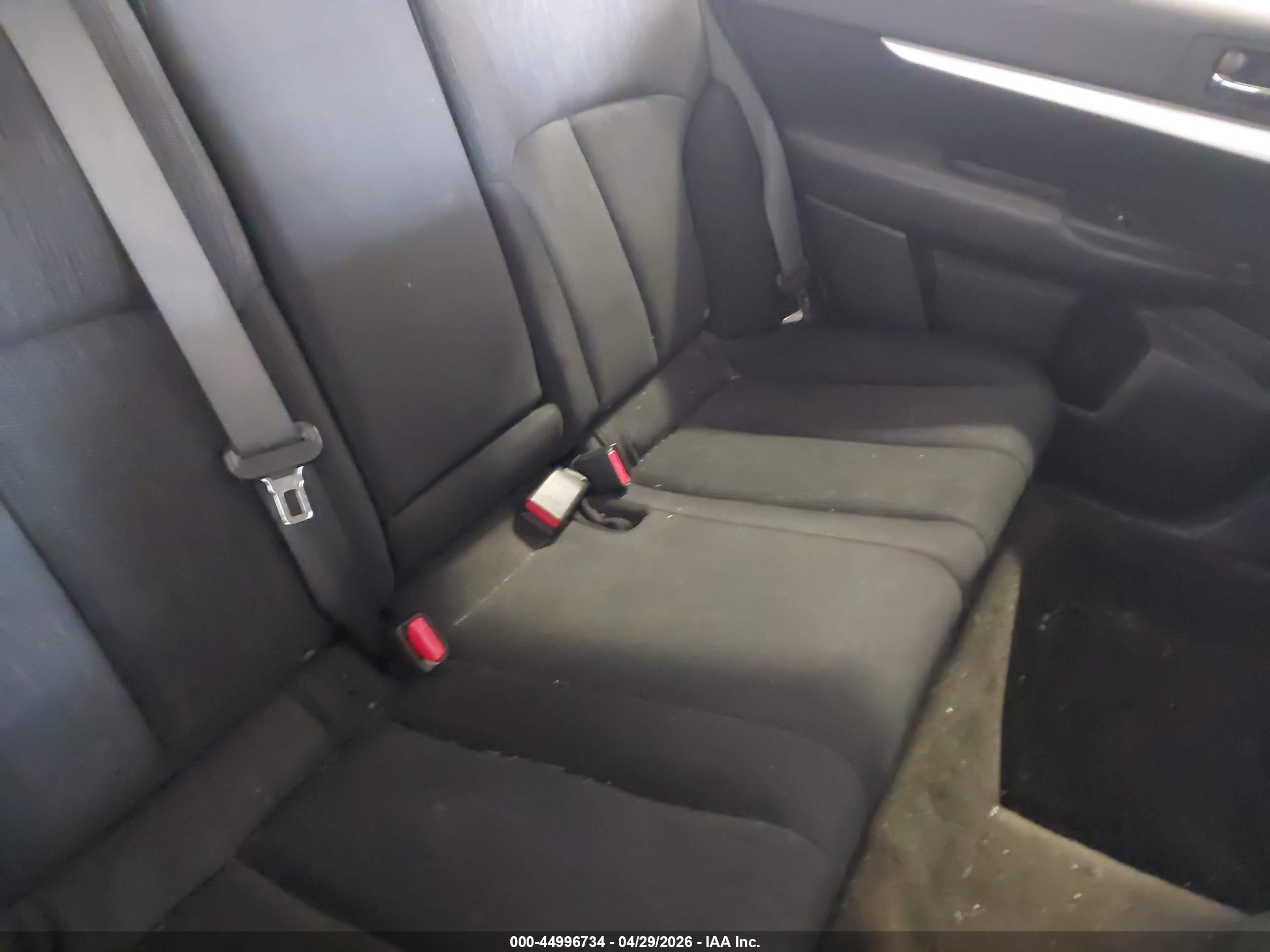 SUBARU LEGACY image 8