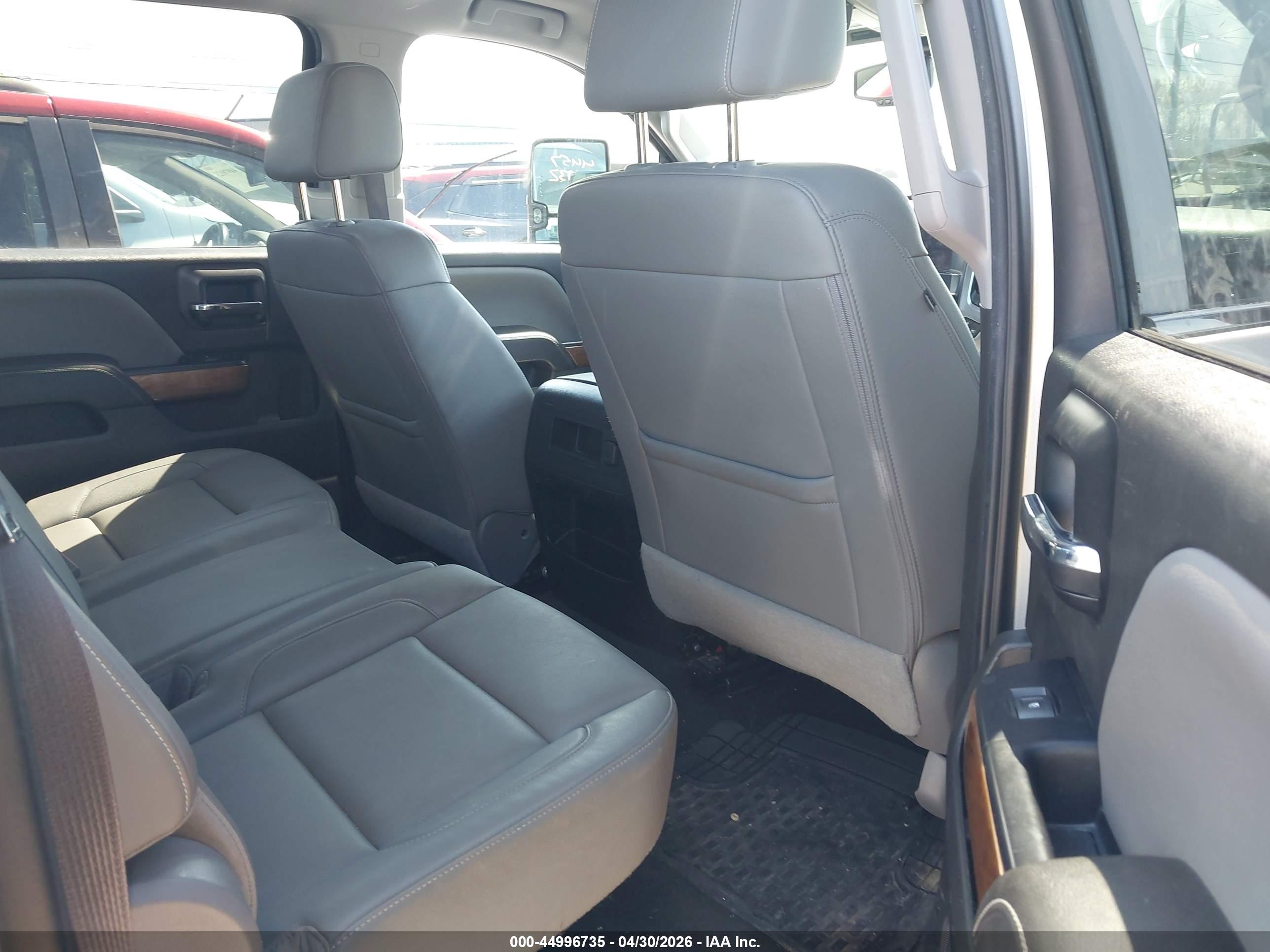 CHEVROLET SILVERADO image 8