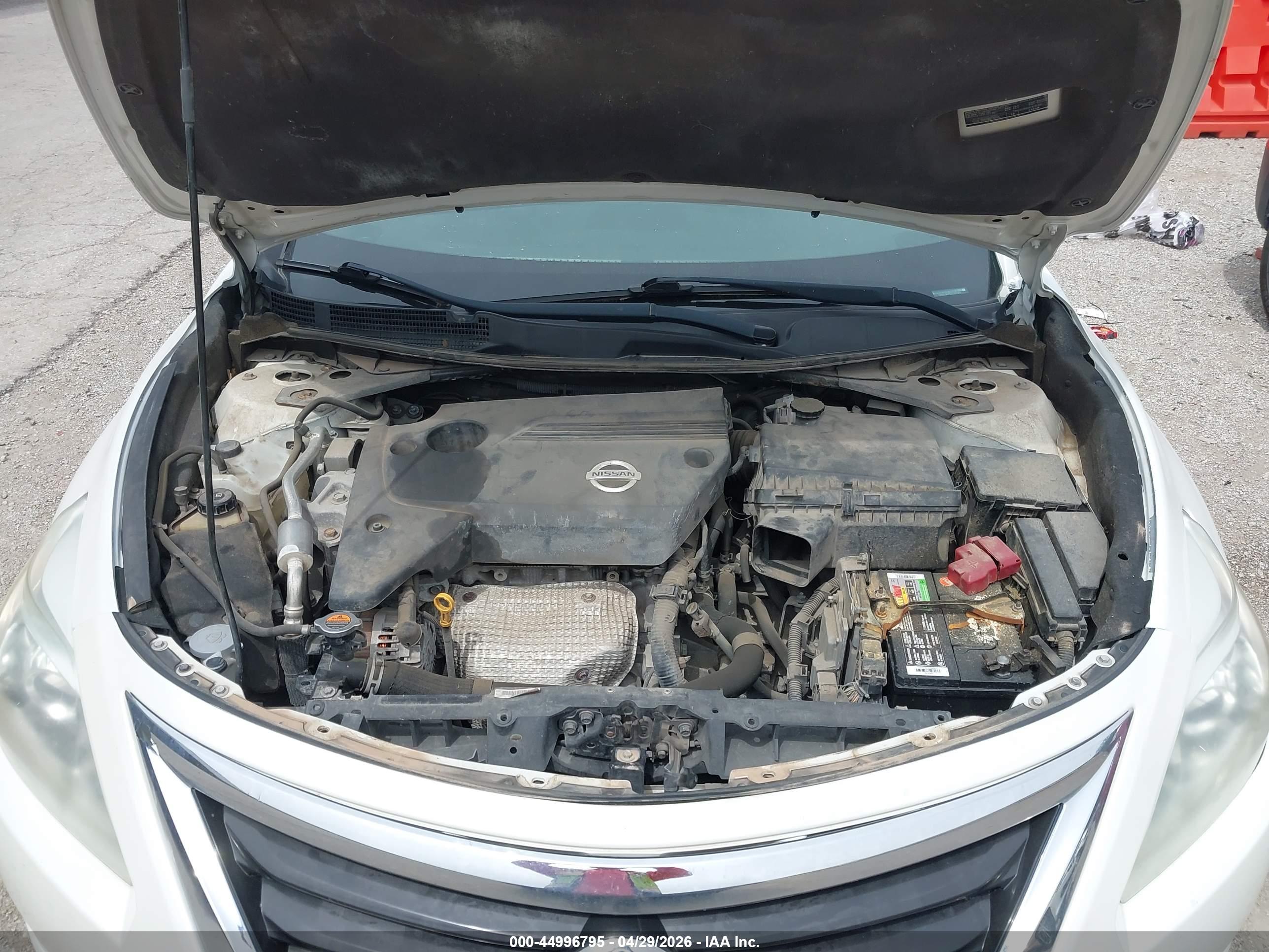 NISSAN ALTIMA image 10