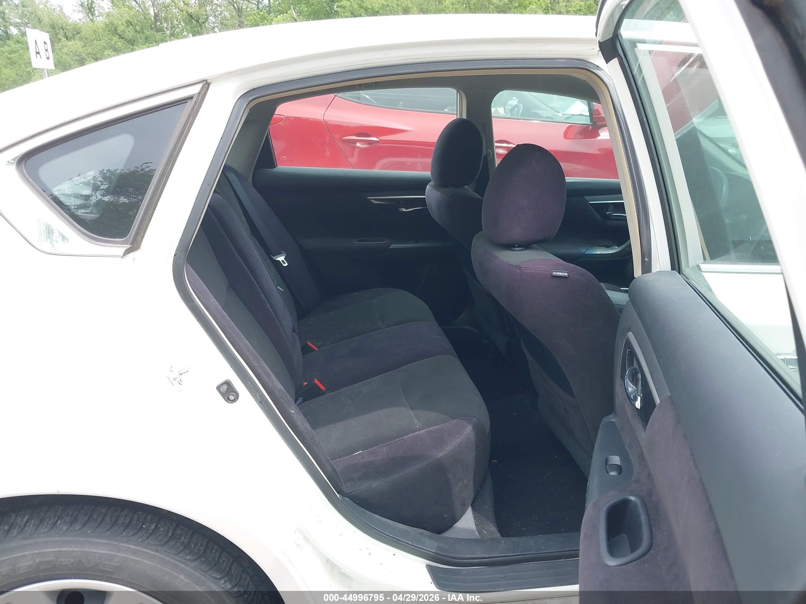 NISSAN ALTIMA image 8