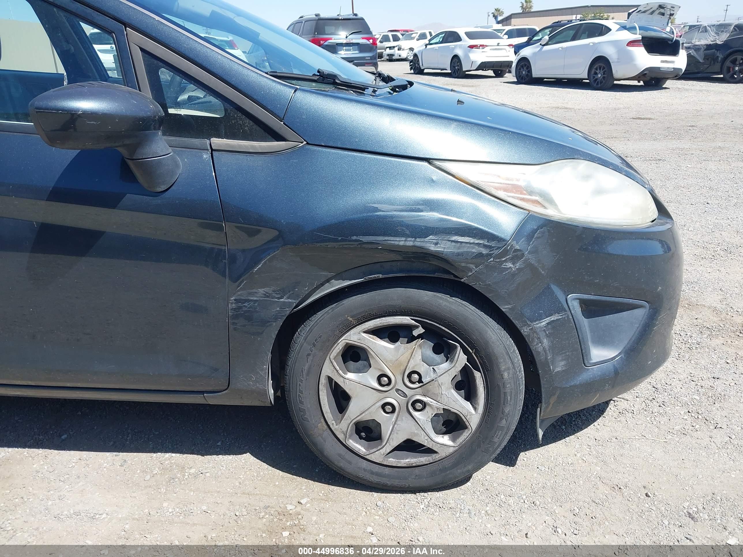 FORD FIESTA image 6