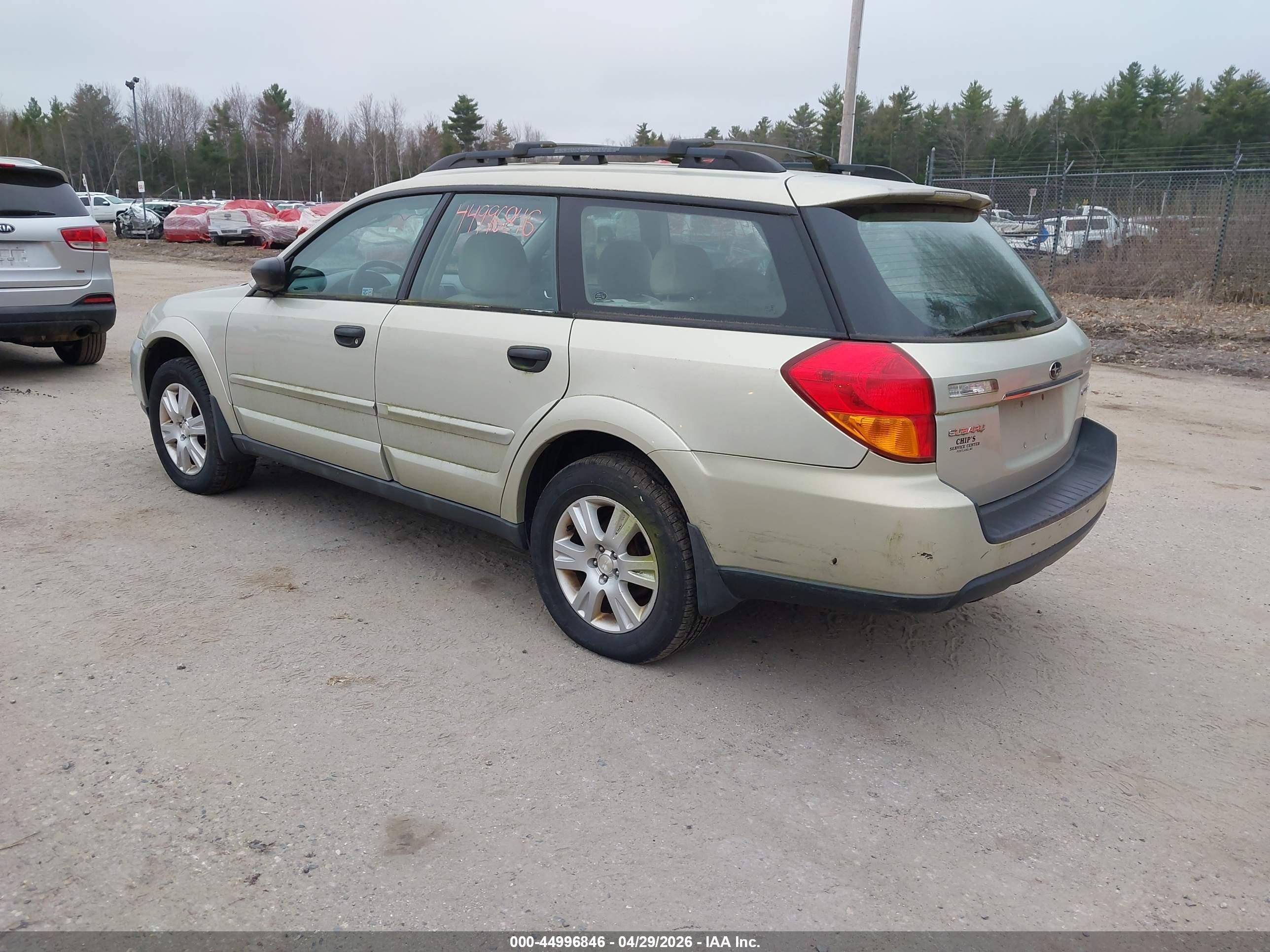 SUBARU OUTBACK image 3