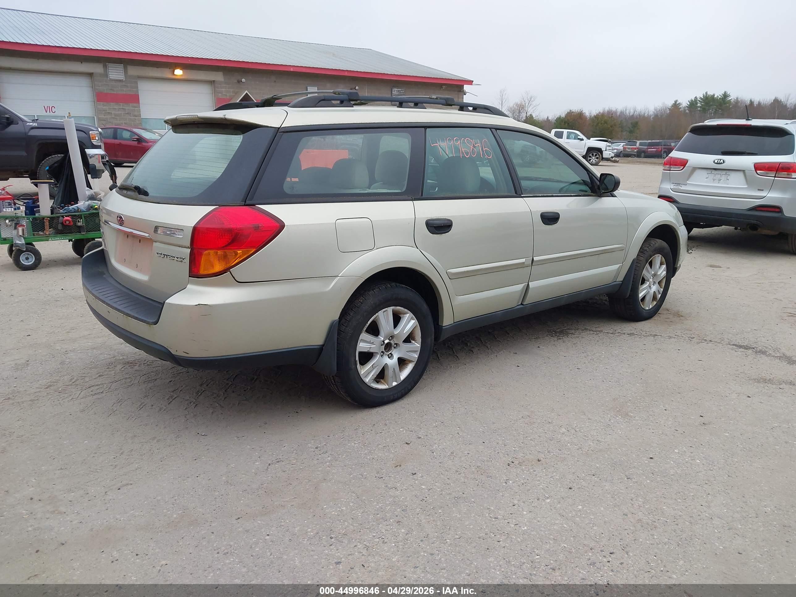 SUBARU OUTBACK image 4