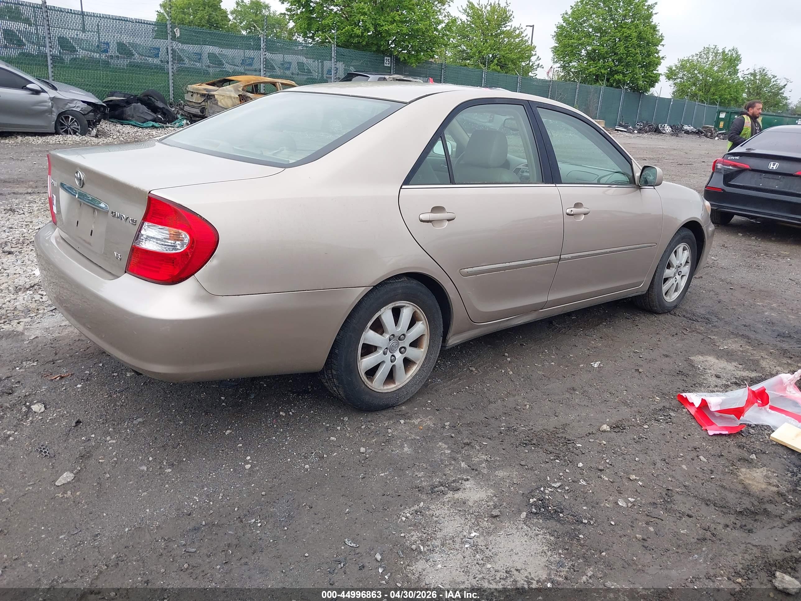 TOYOTA CAMRY image 4