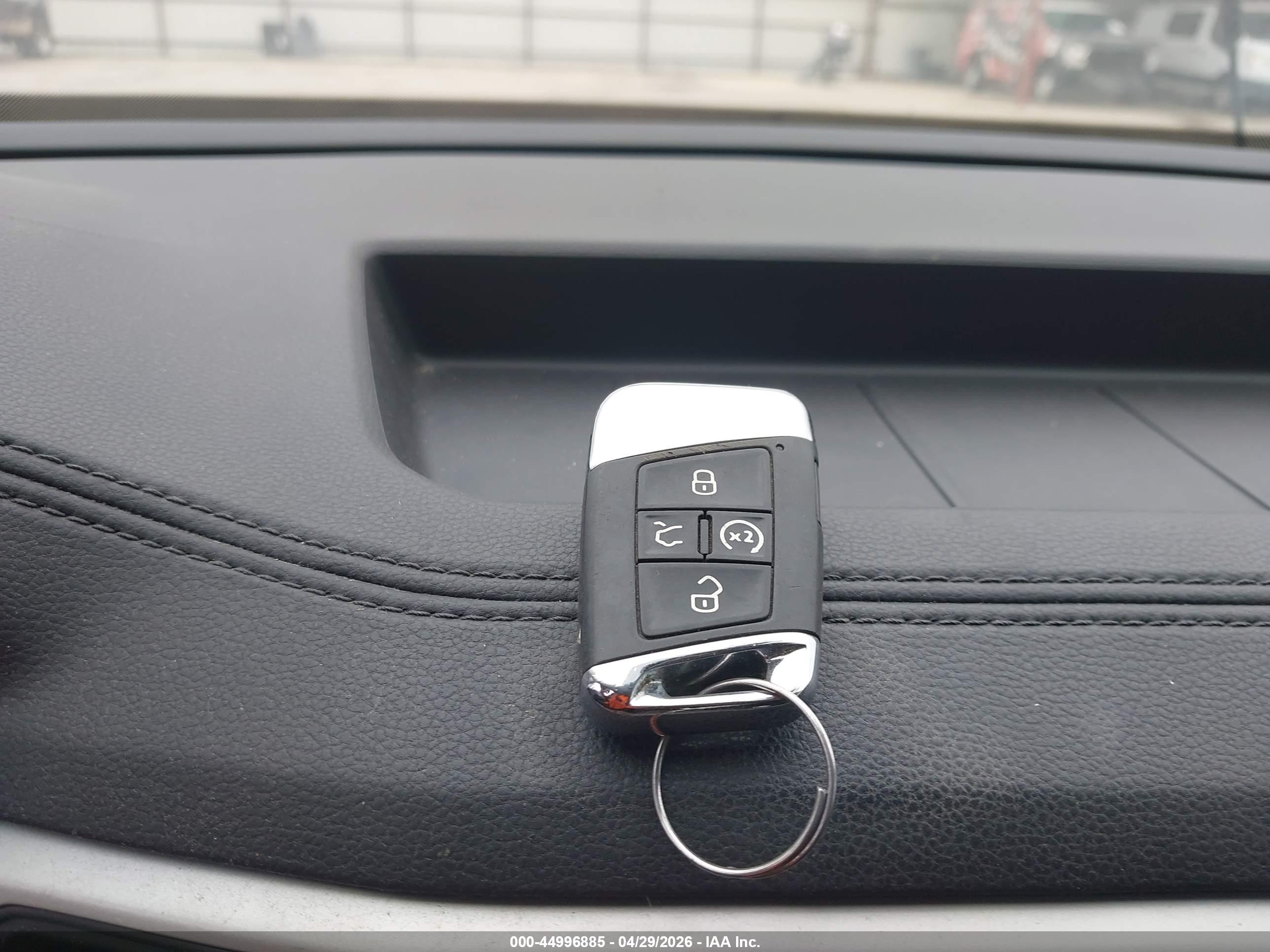 VOLKSWAGEN ATLAS image 11