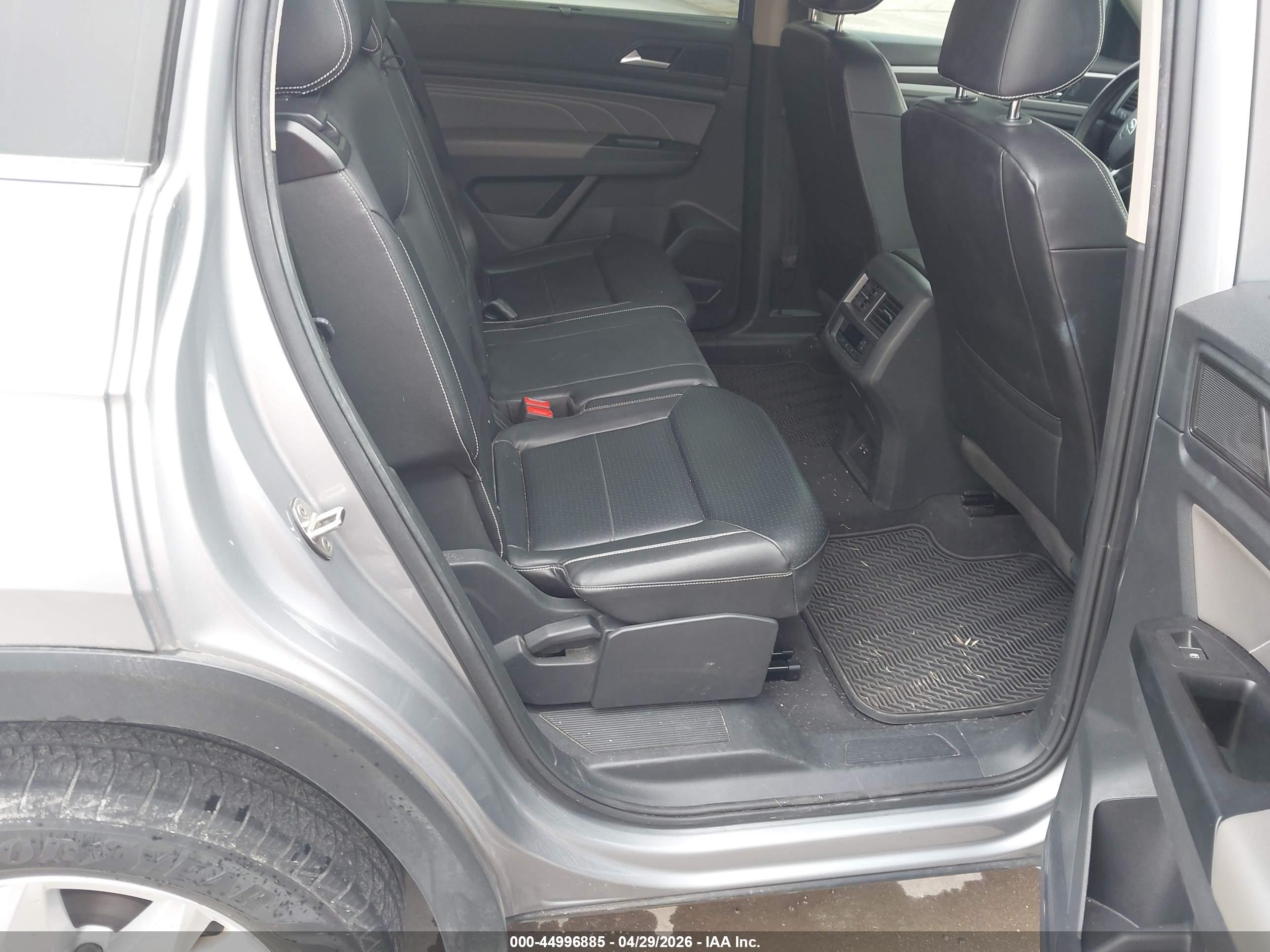 VOLKSWAGEN ATLAS image 8