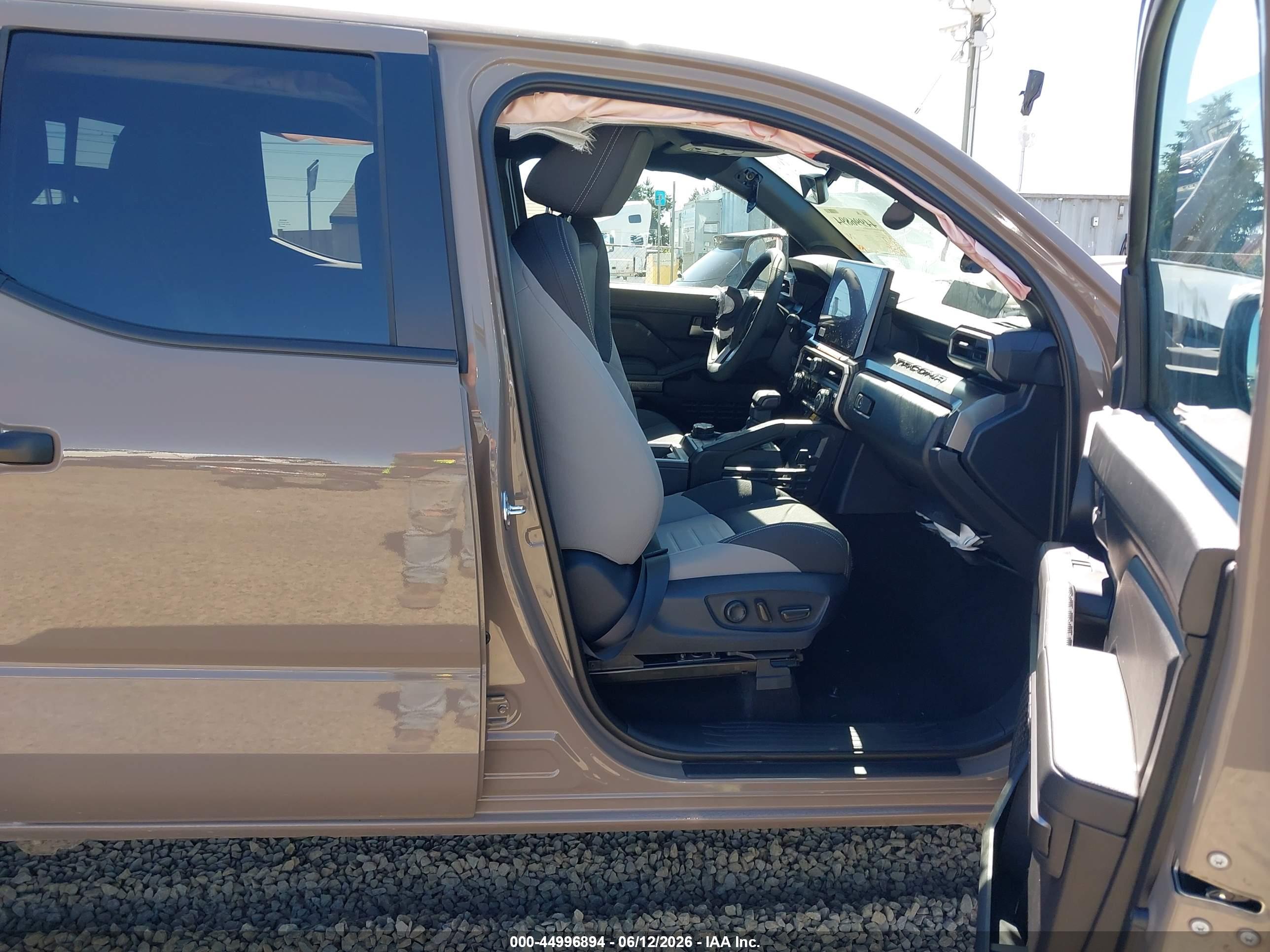 TOYOTA TACOMA image 5