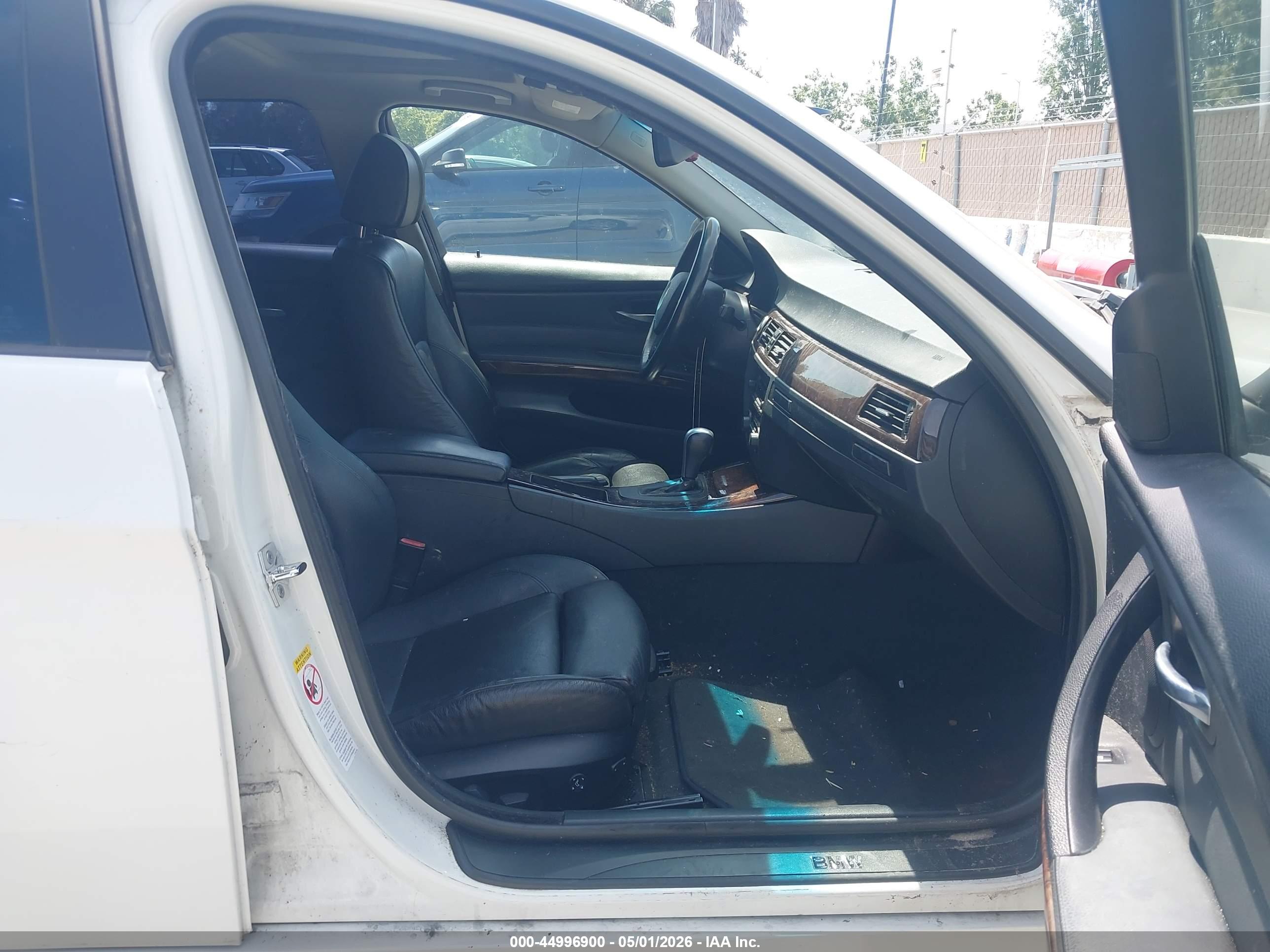 BMW 325I image 5
