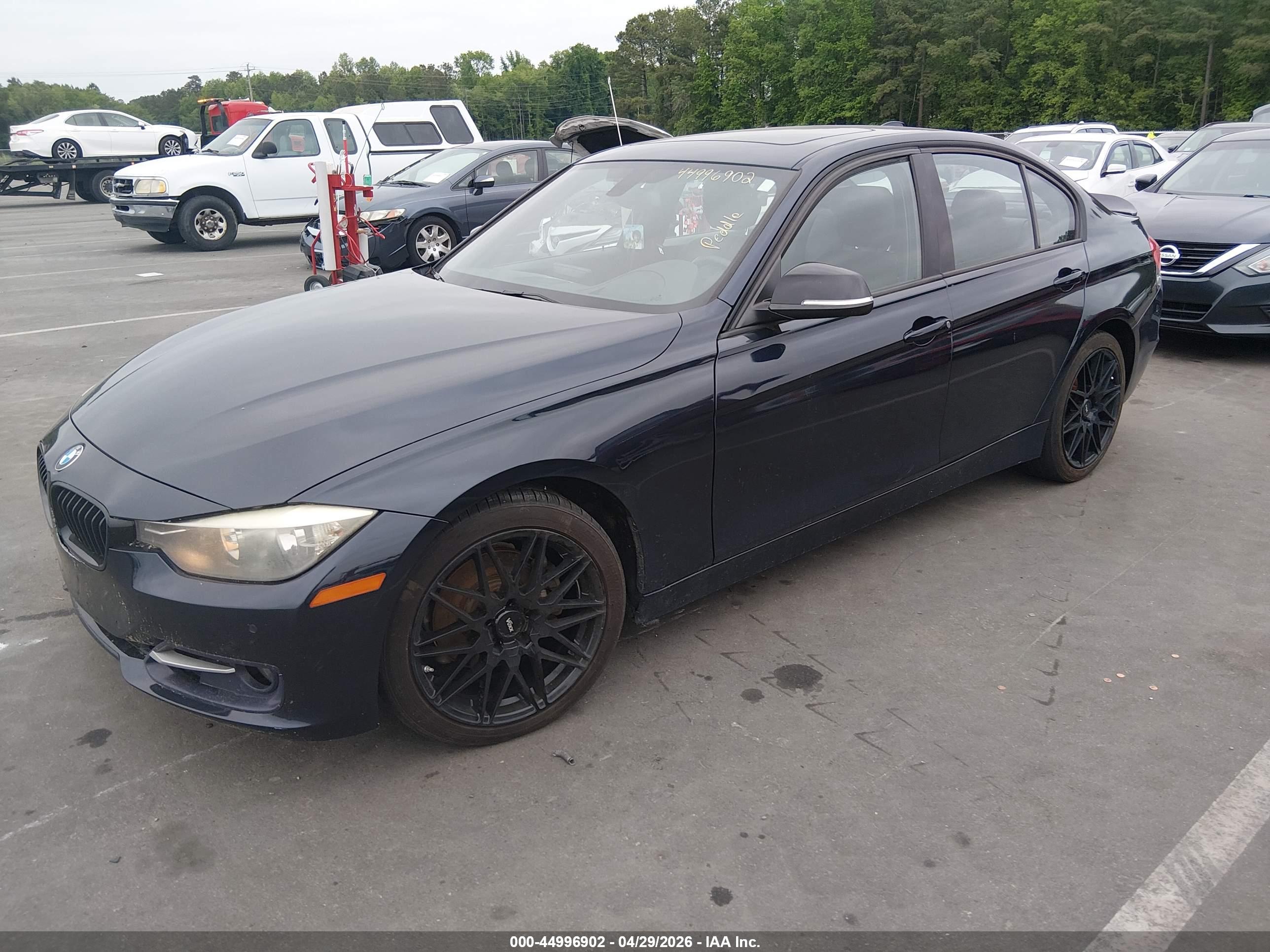 BMW 328I image 2