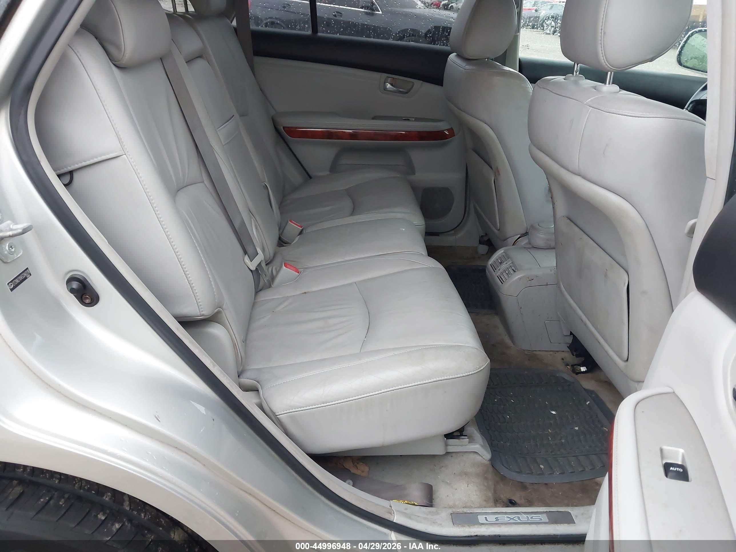 LEXUS RX image 8