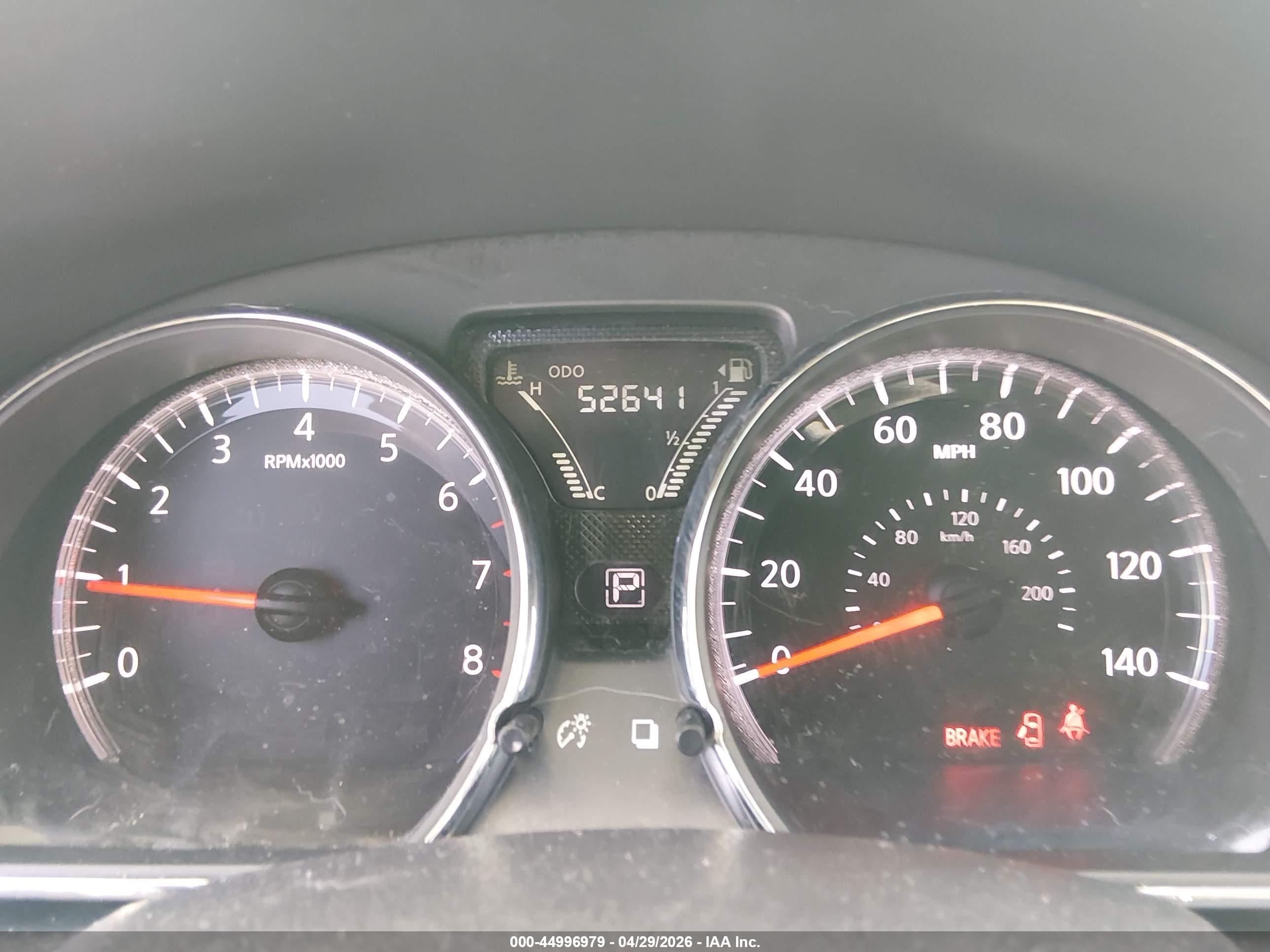 NISSAN VERSA image 7