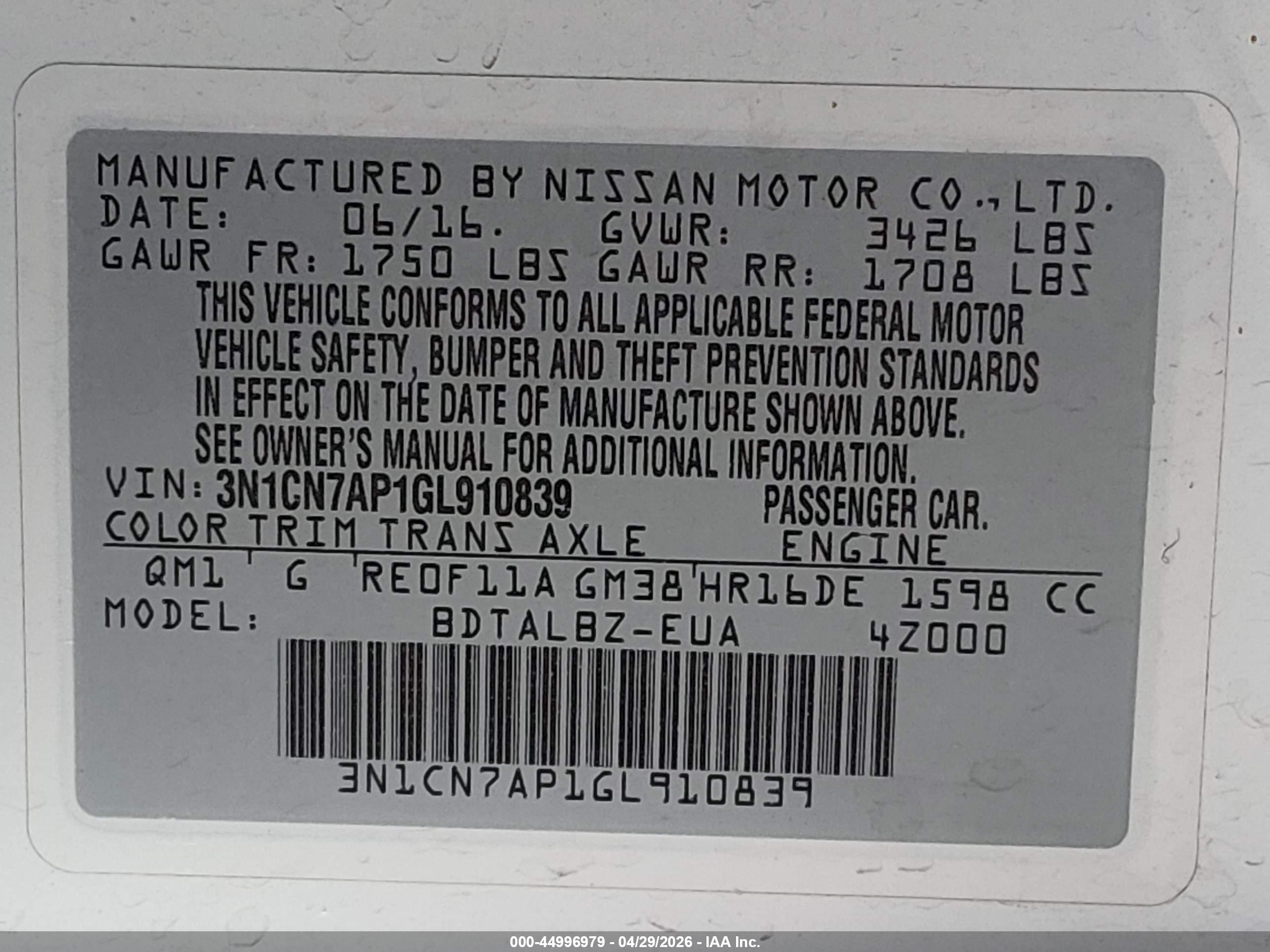 NISSAN VERSA image 9
