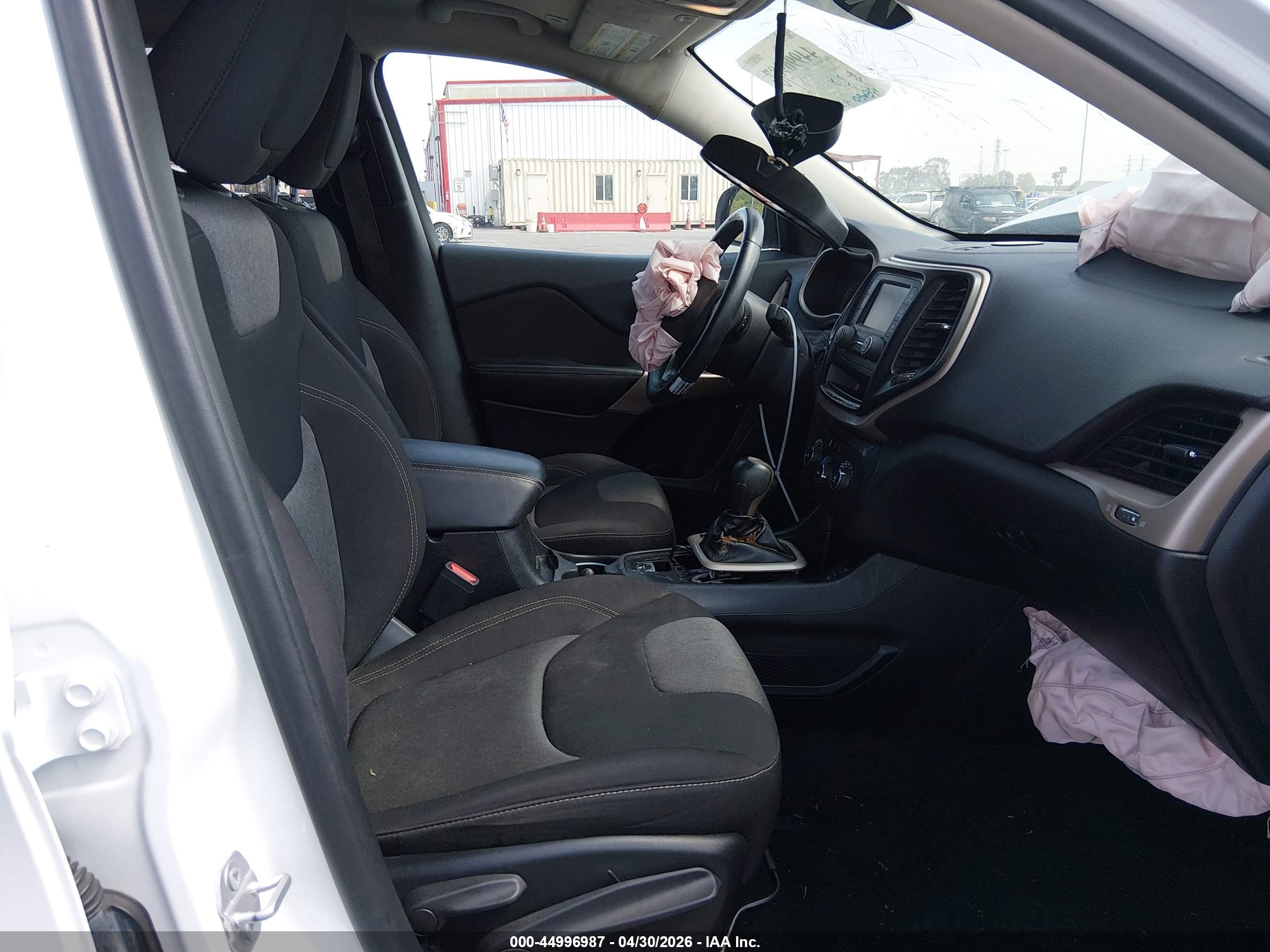 JEEP CHEROKEE image 5
