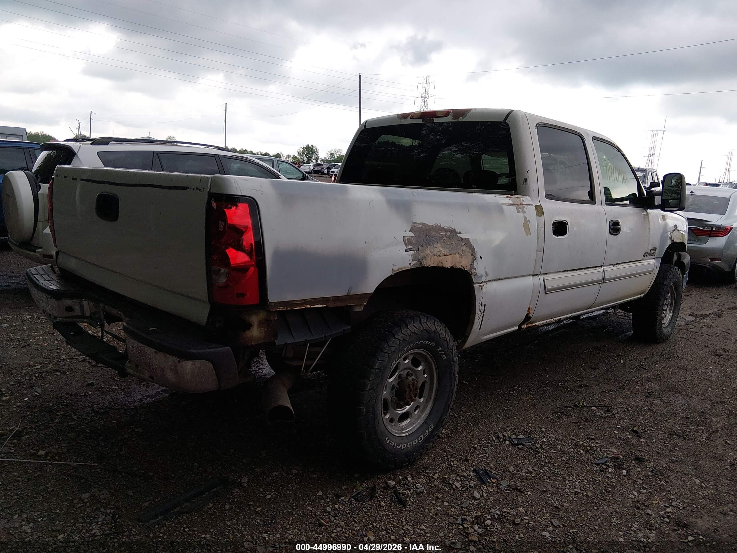CHEVROLET SILVERADO image 4